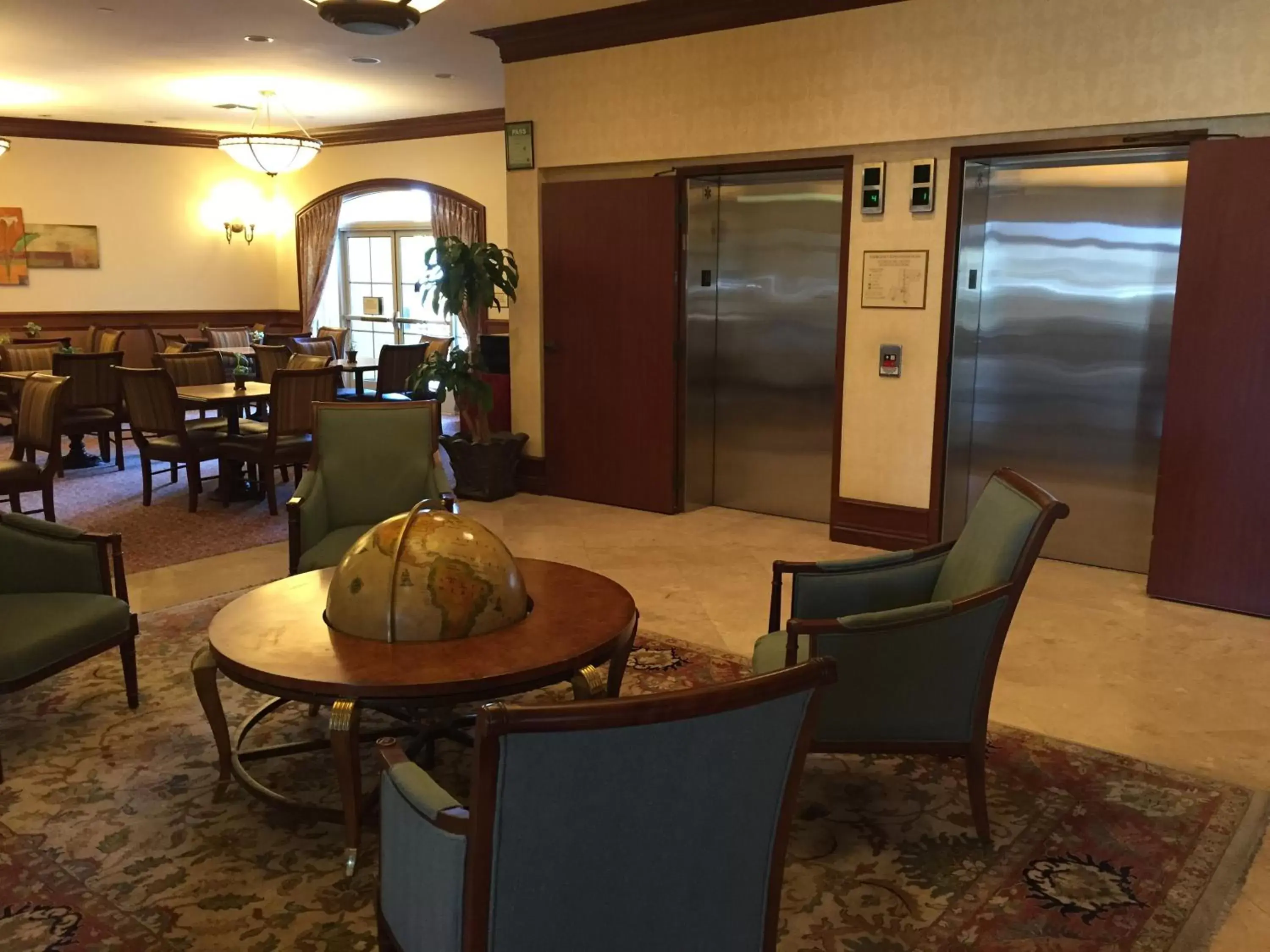 Lobby or reception, Restaurant/Places to Eat in Bay Landing Hotel