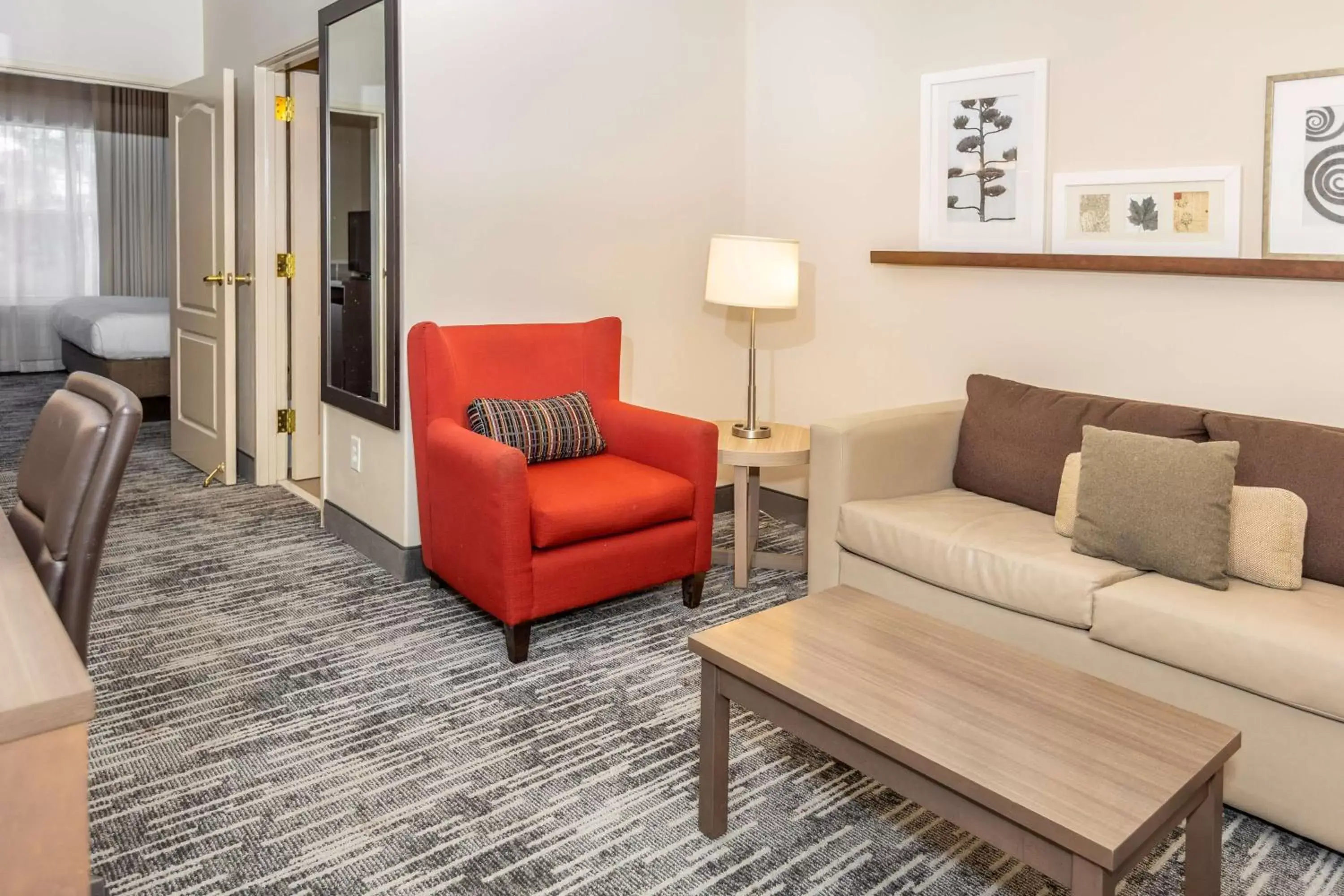 Photo of the whole room, Seating Area in Country Inn & Suites by Radisson, Smyrna, GA