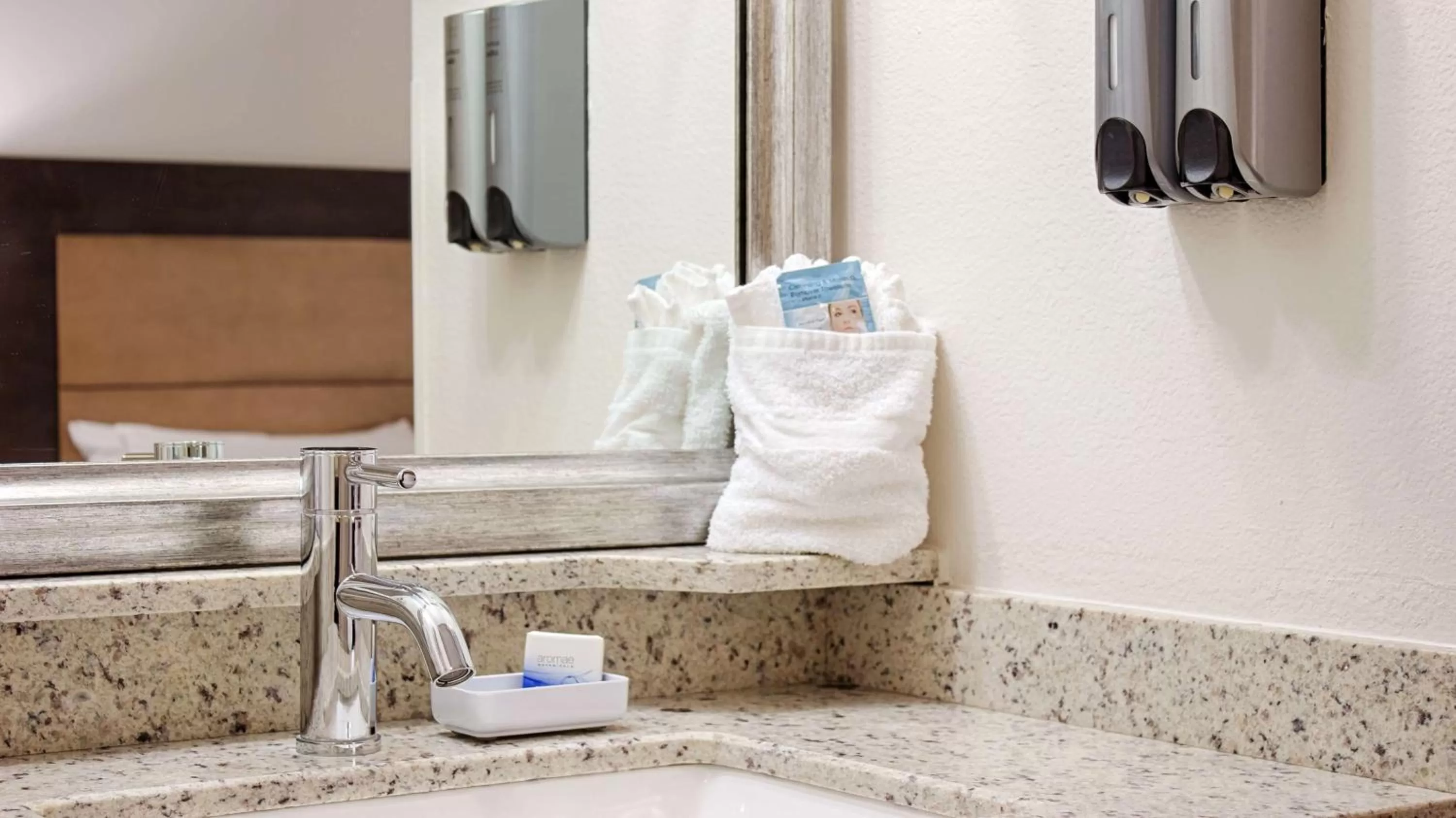 King Suite with Sofa Bed and Jacuzzi - Full Kitchen/Non-Smoking in Best Western Airport Inn Fort Myers