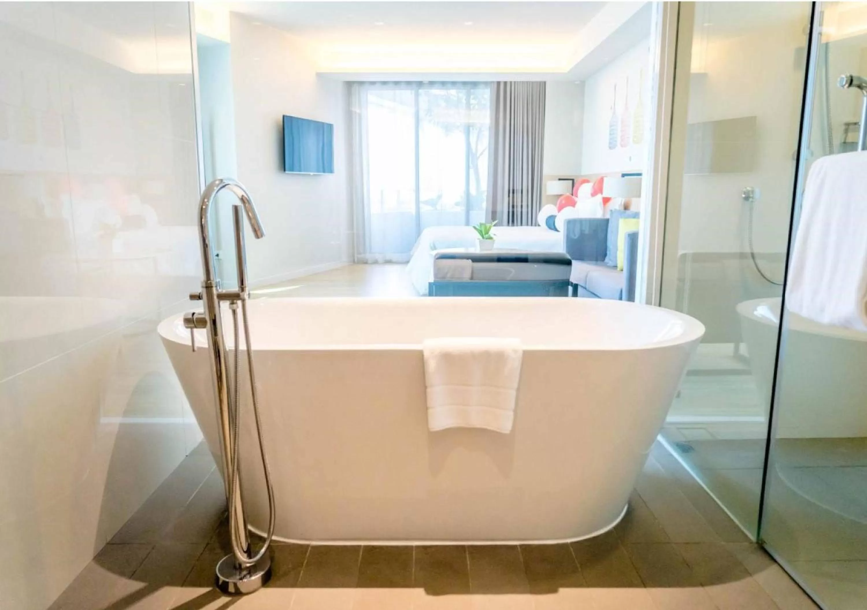 Bathroom in Modena by Fraser Bangkok