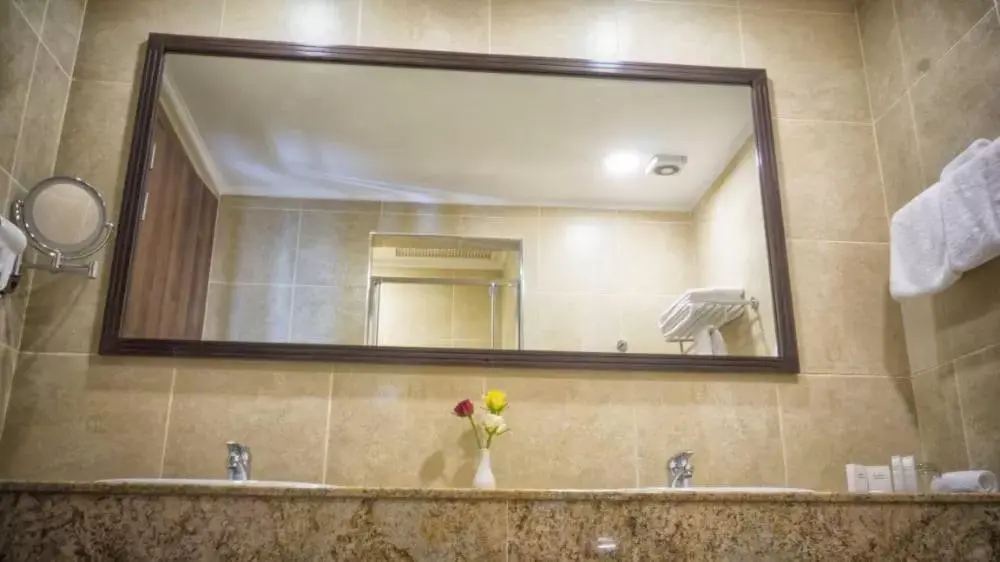 Bathroom in Best Western Kisumu Hotel