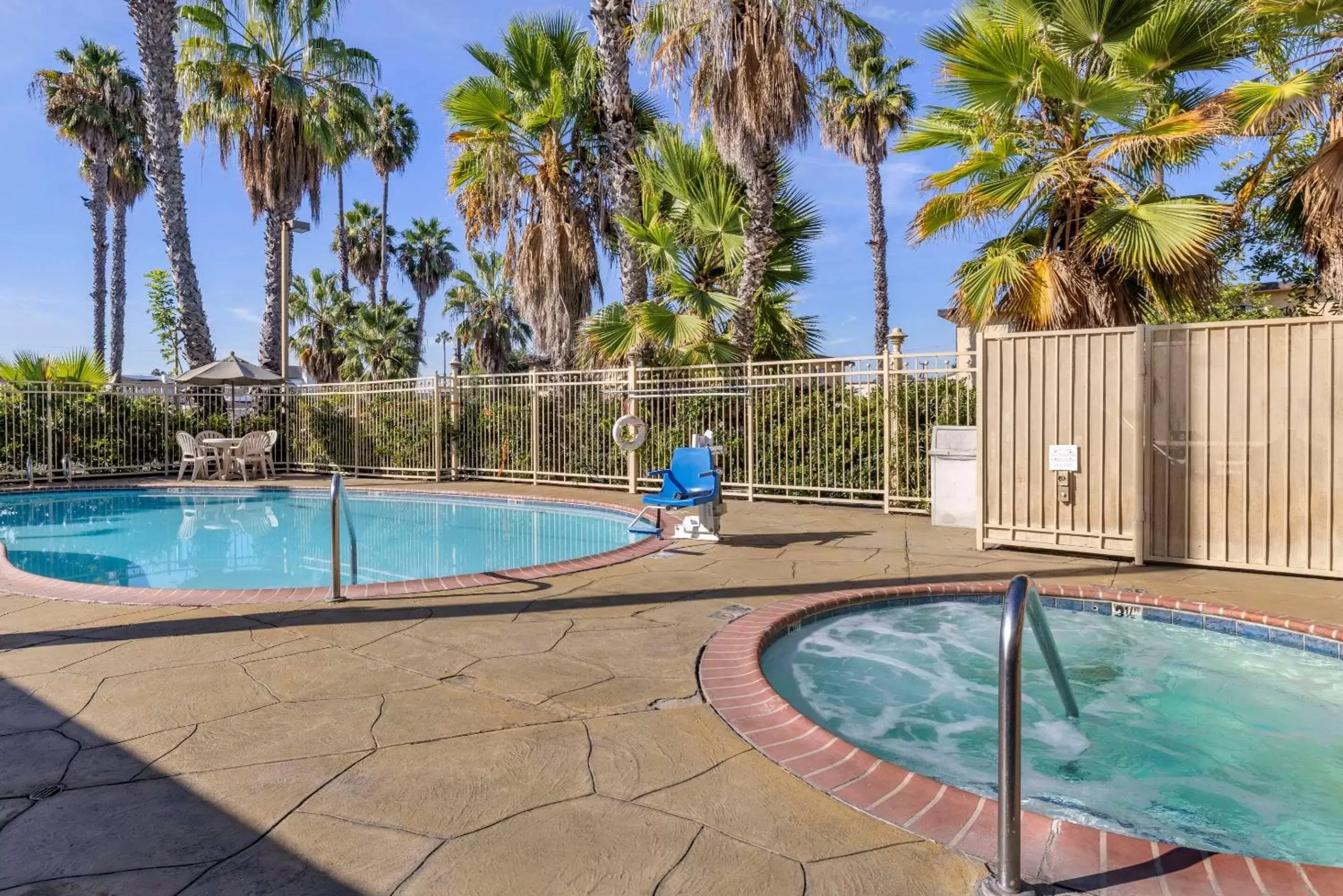 Activities, Swimming Pool in Comfort Inn & Suites Huntington Beach