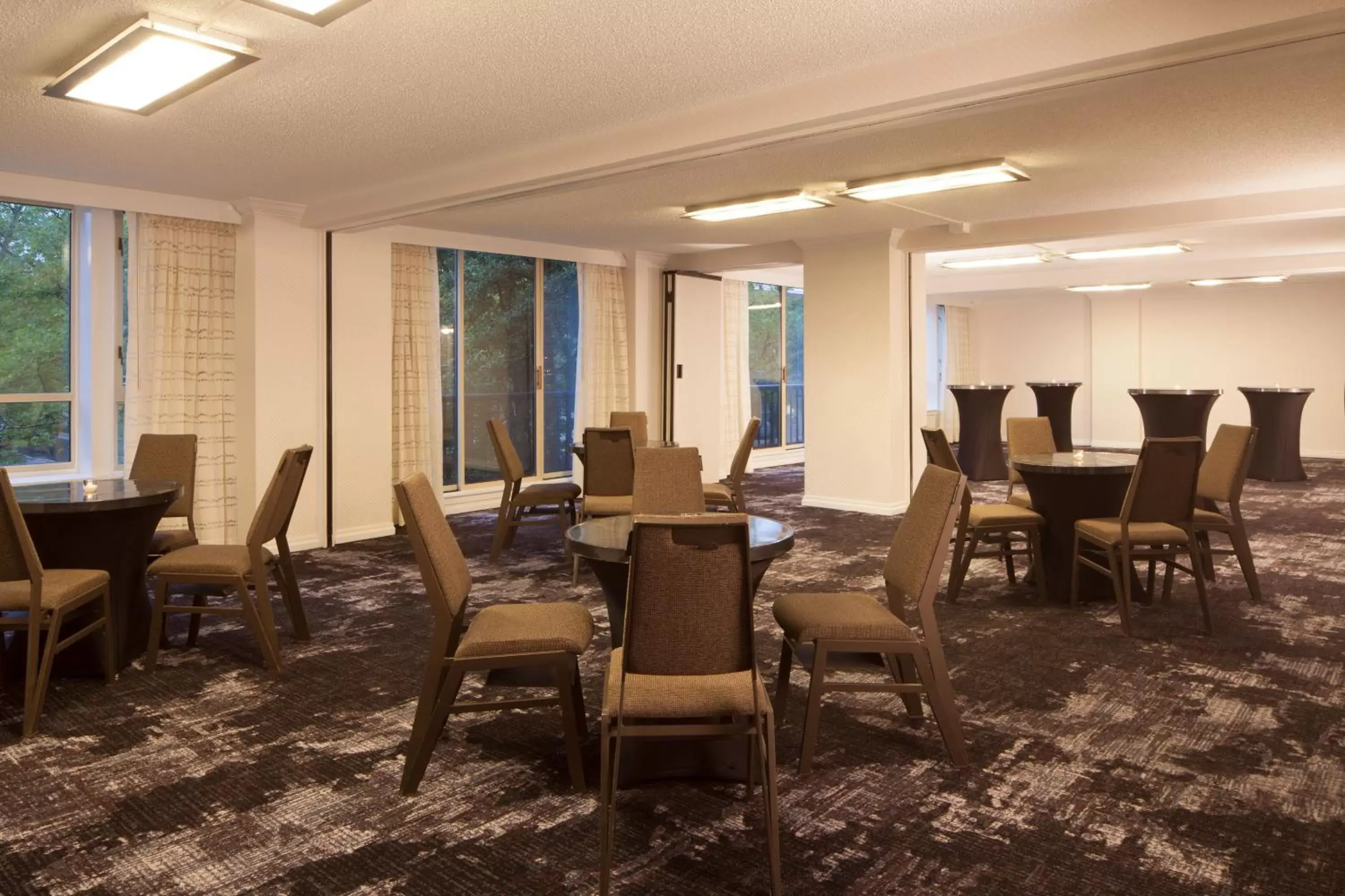 Meeting/conference room, Restaurant/Places to Eat in The Westin Princeton at Forrestal Village