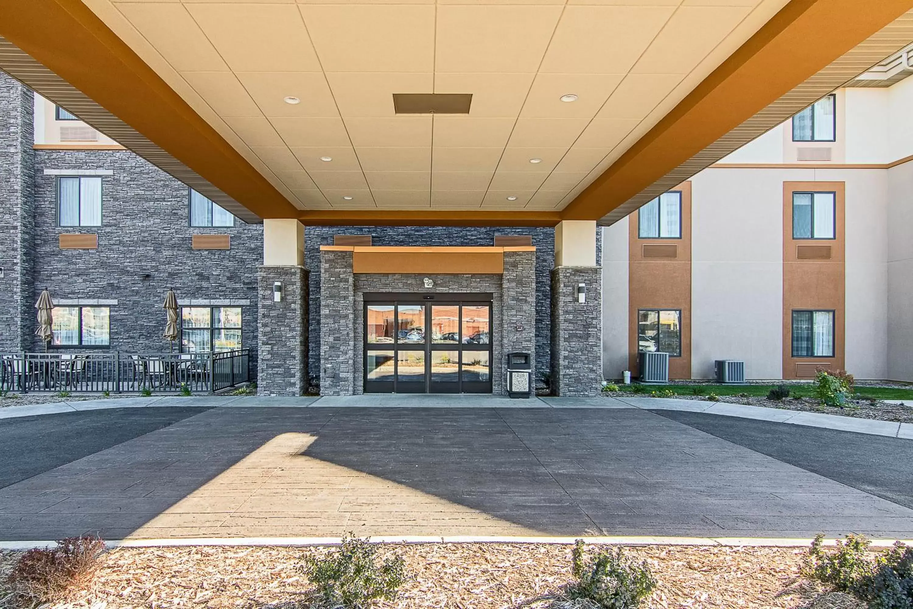 Facade/entrance in Sleep Inn & Suites West-Near Medical Center