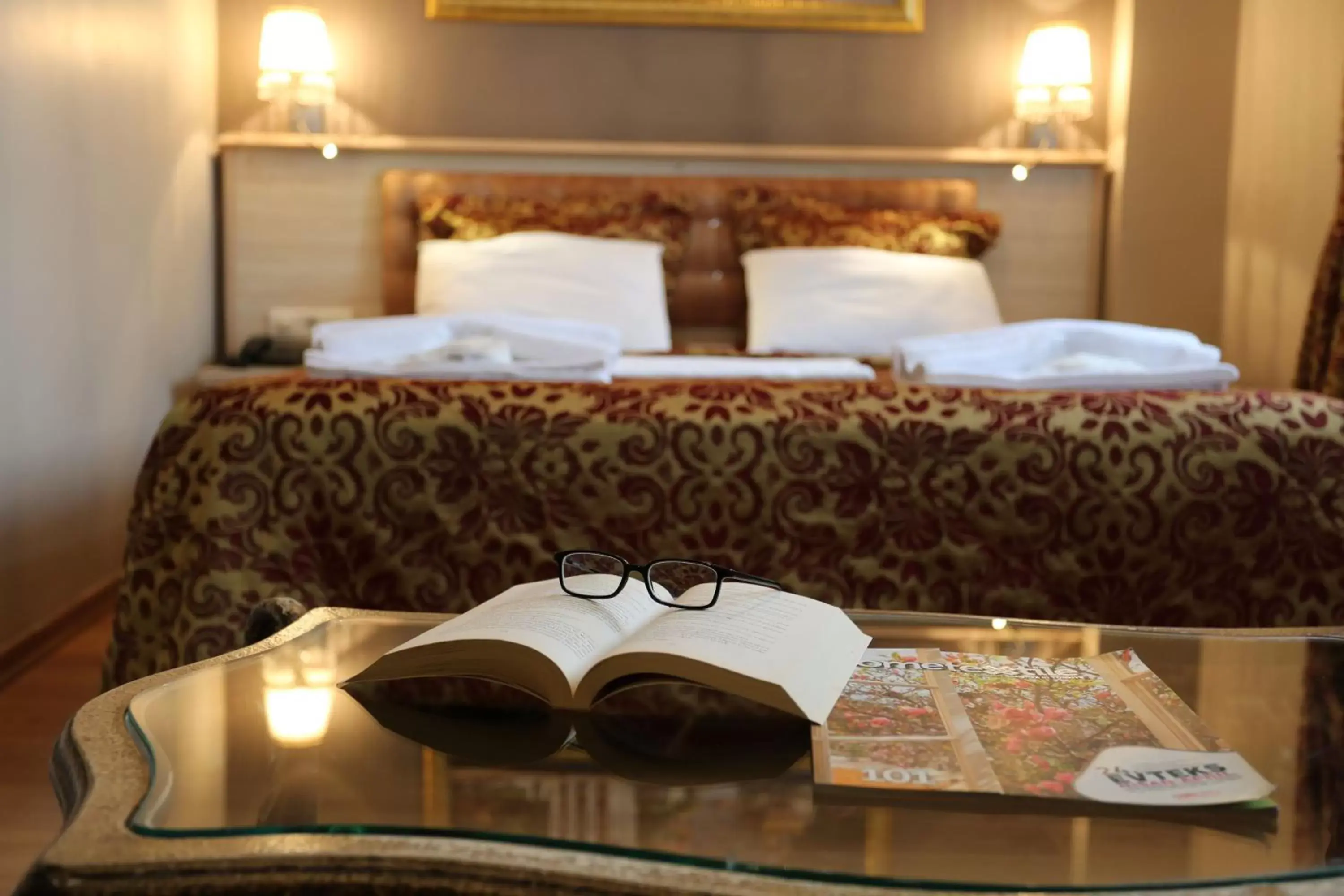 Decorative detail, Bed in Hotel Tashkonak Istanbul