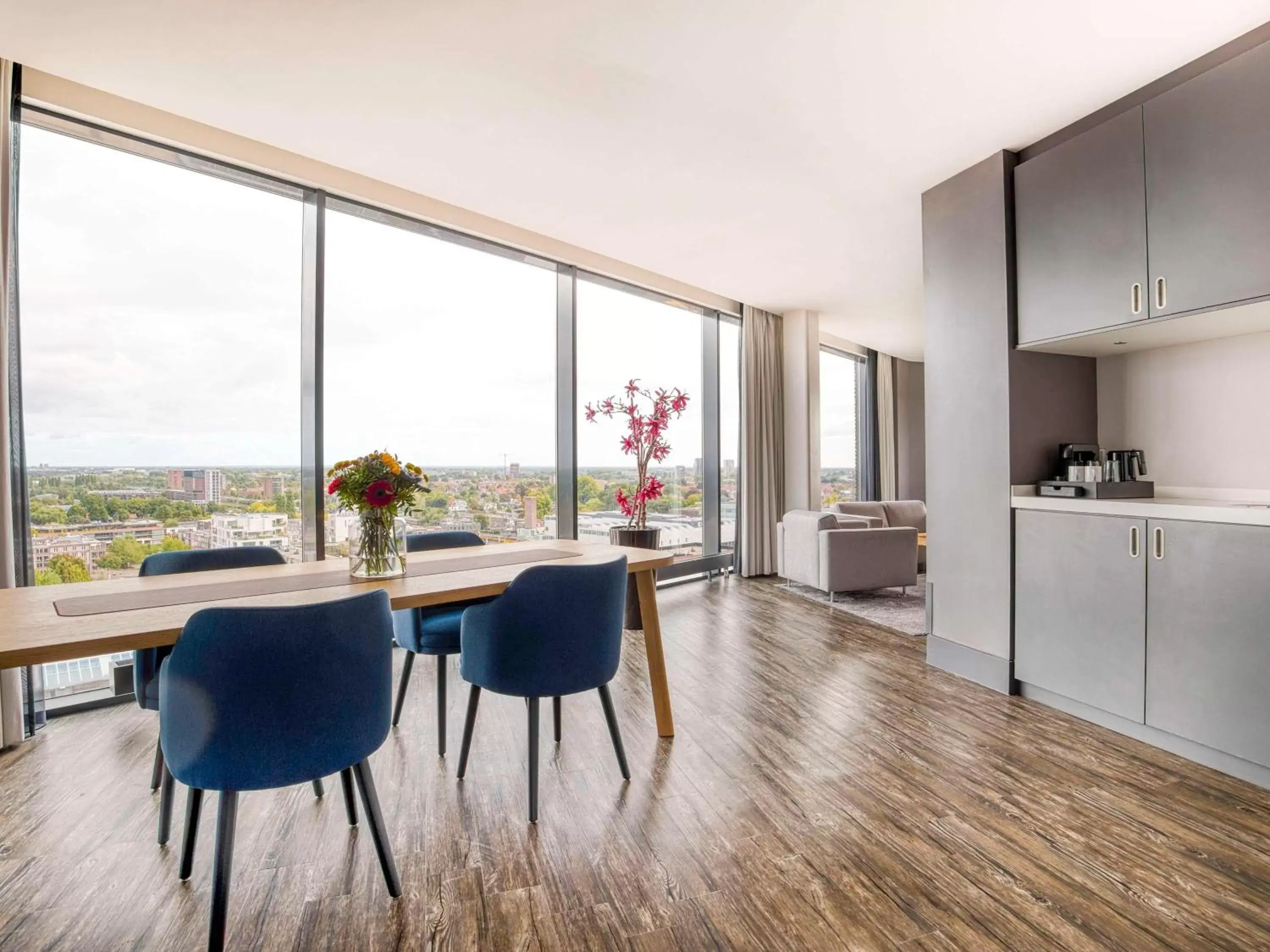 Bedroom, Dining Area in Mercure Hotel Amersfoort Centre