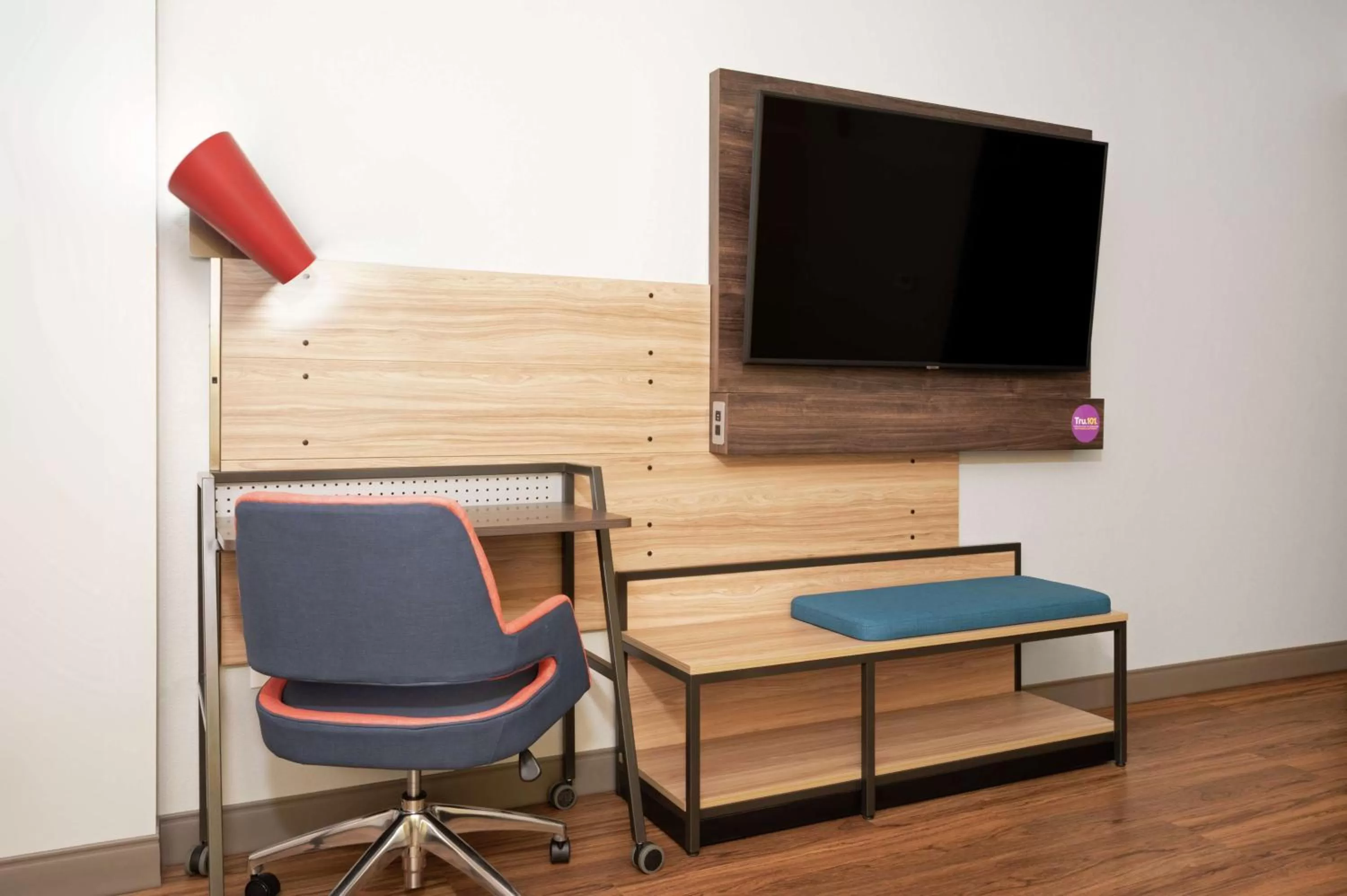 Bedroom in Tru By Hilton Baltimore Harbor East