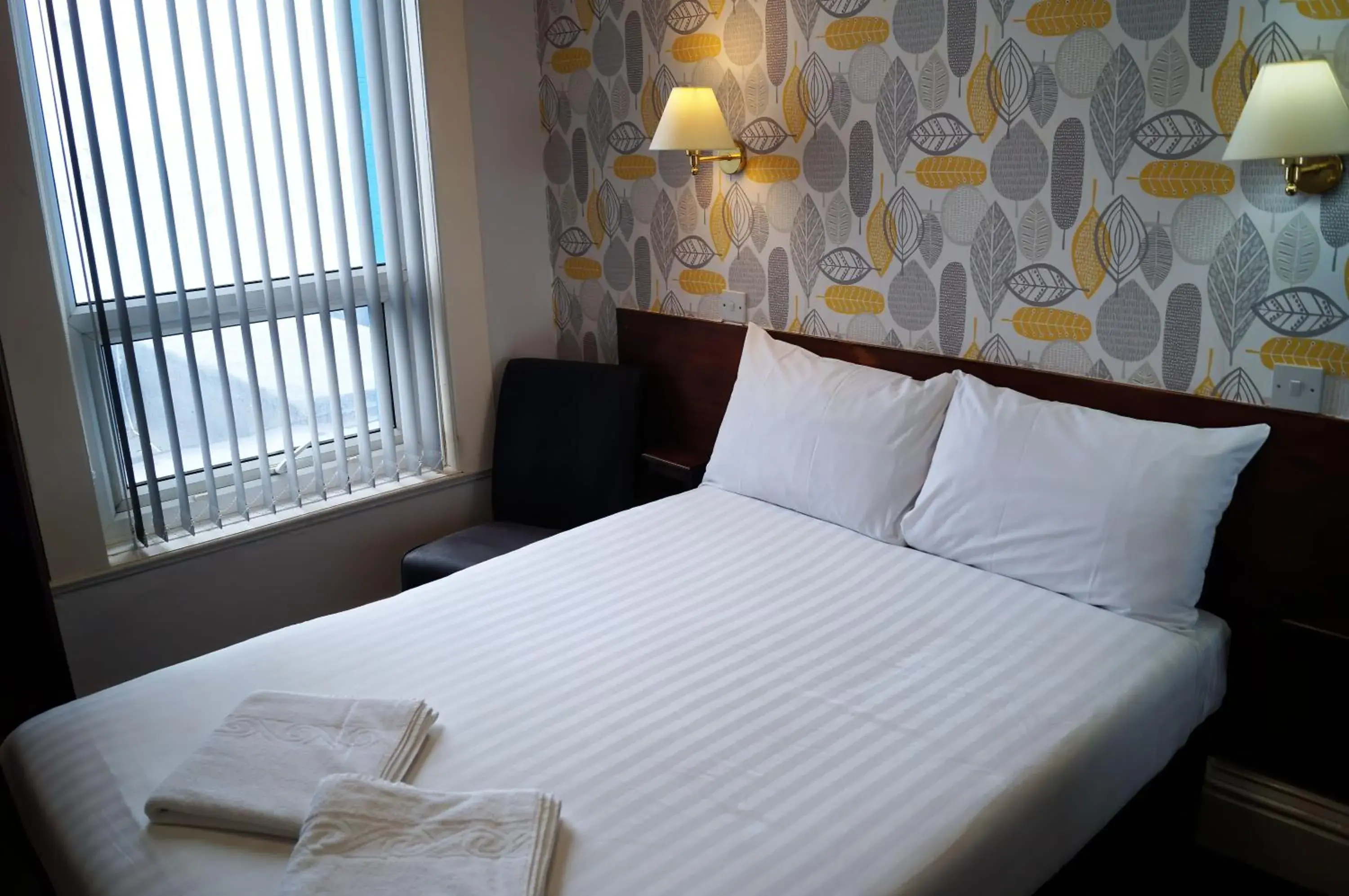 Double Room with Private Bathroom in Bedford Hotel