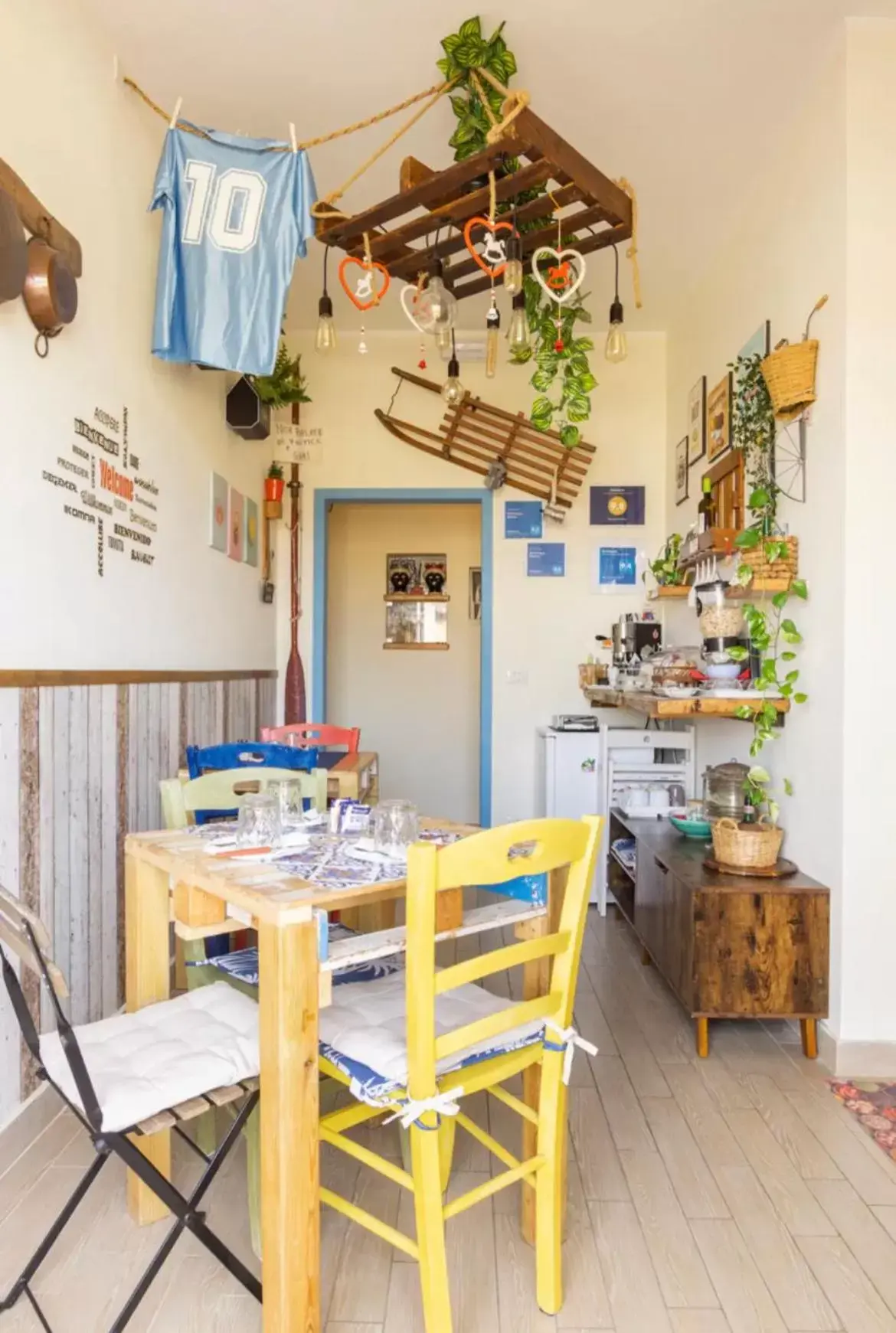 Breakfast, Dining Area in B&b Pompei Window