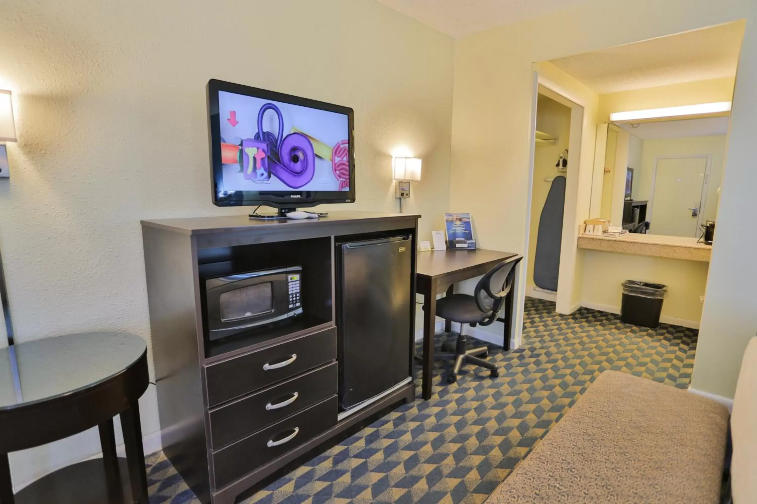 Photo of the whole room, TV/Entertainment Center in Days Inn by Wyndham Wrightstown