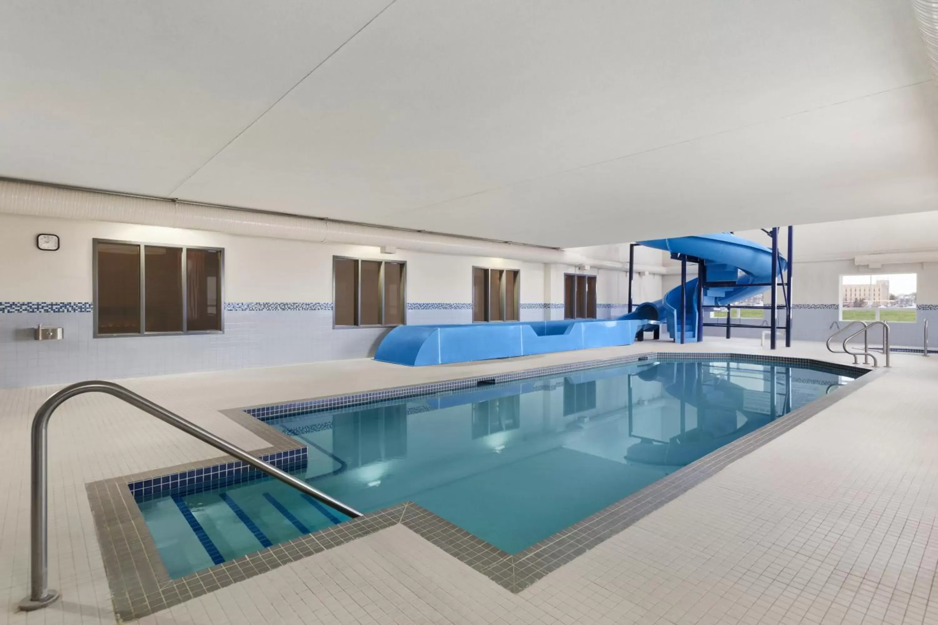 Swimming pool in Days Inn & Suites by Wyndham Yorkton Swimming pool in Days Inn & Suites by Wyndham Yorkton