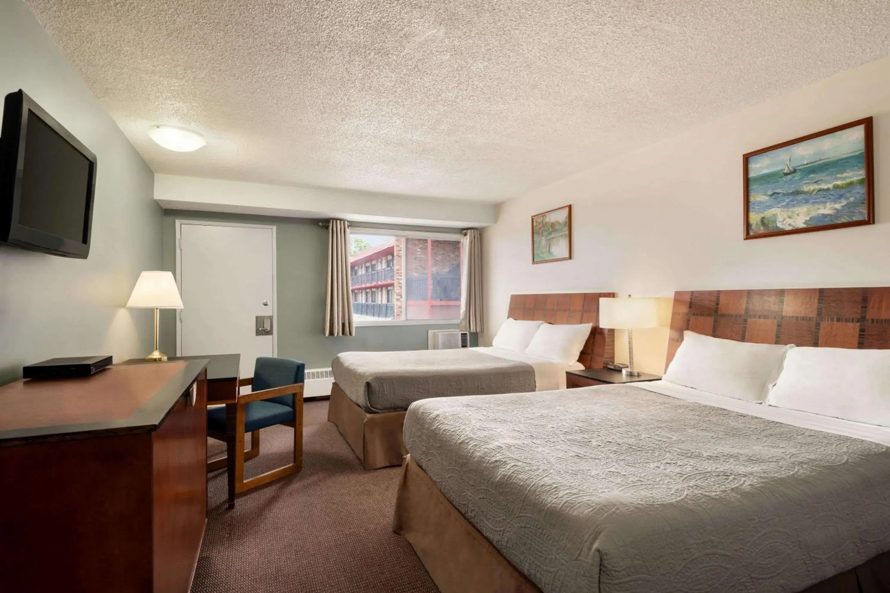 Photo of the whole room in Travelodge by Wyndham Swift Current