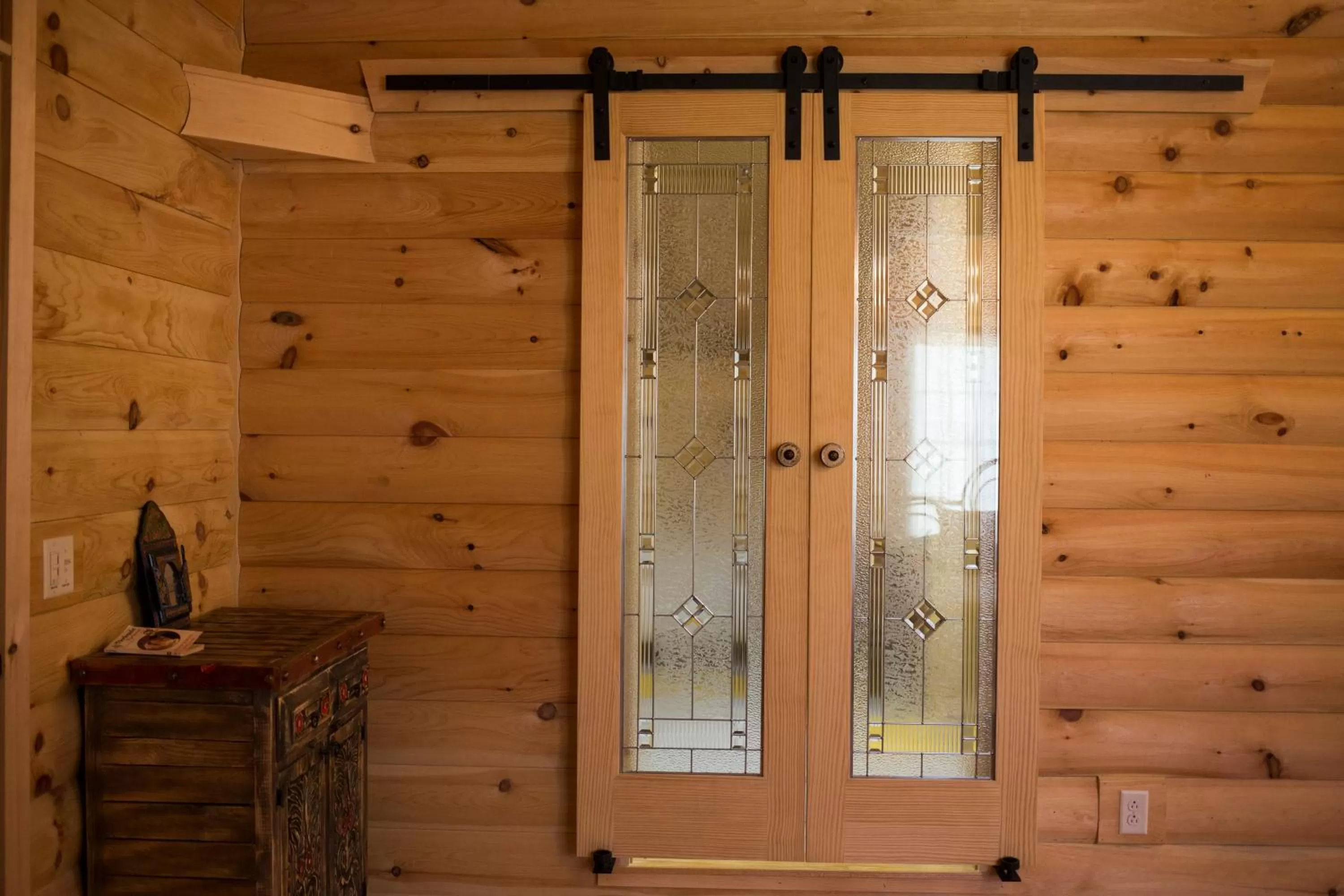 Log Country Inn Bed and Breakfast of Ithaca