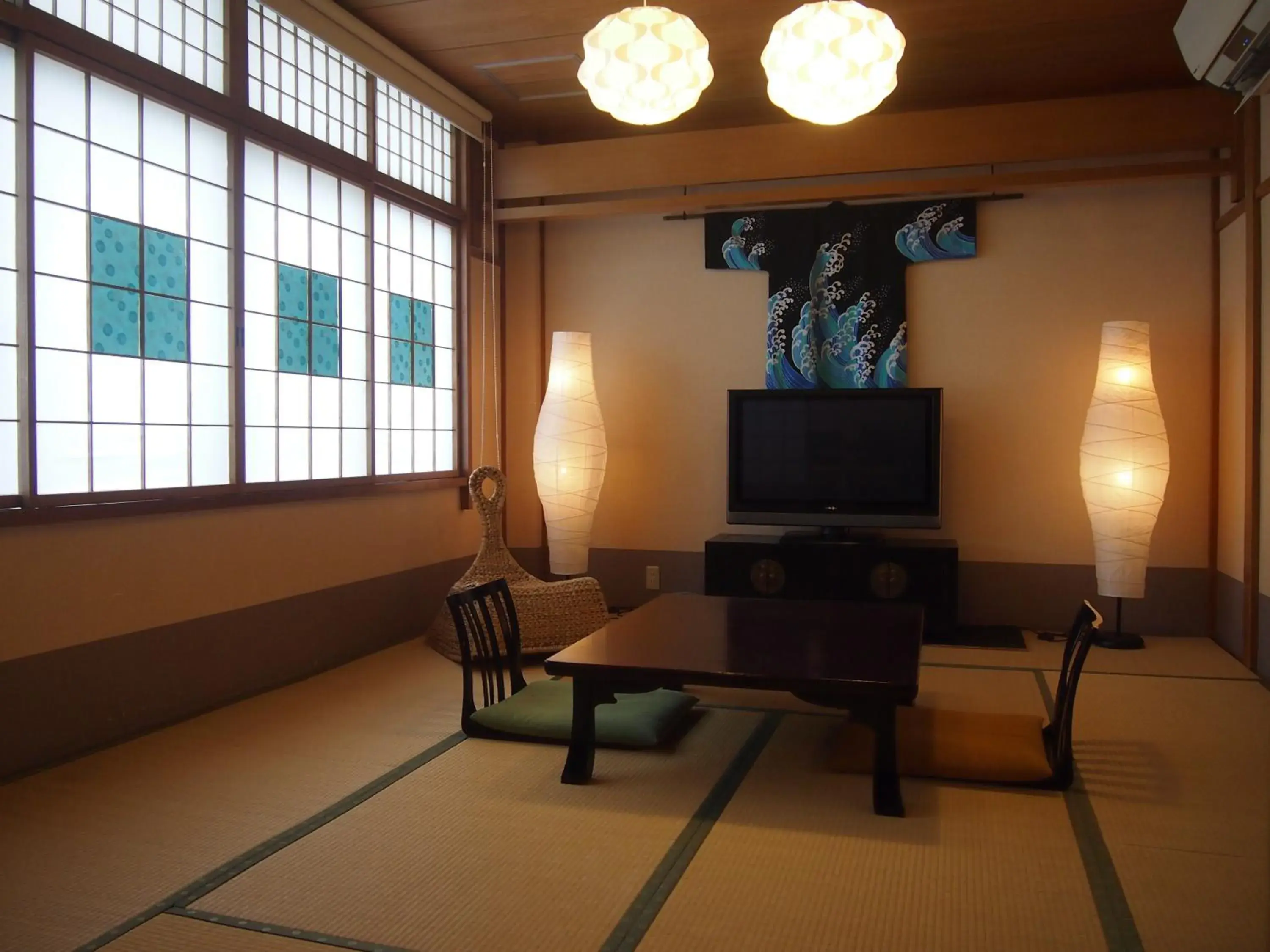 Photo of the whole room, Seating Area in Ryokan Oyado Koto No Yume