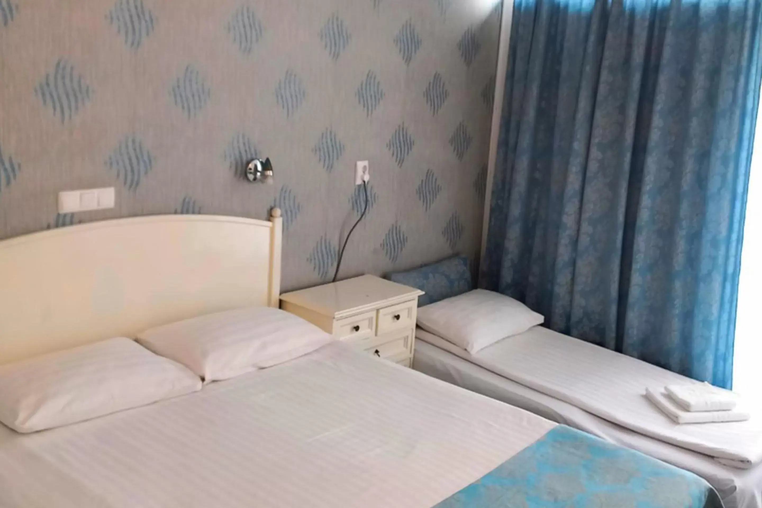 Bed in Continental Suceava