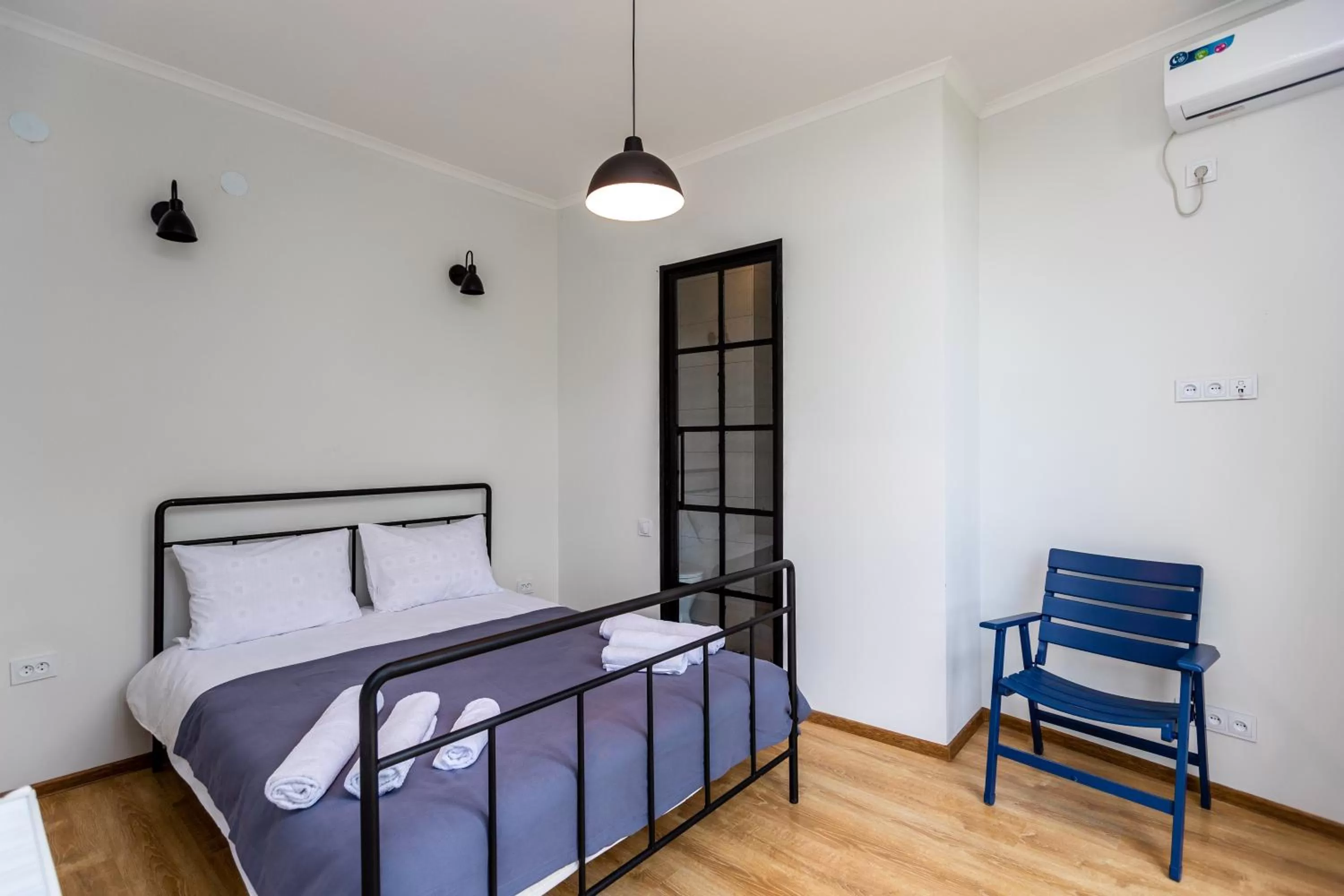 Bedroom, Bed in Grape House