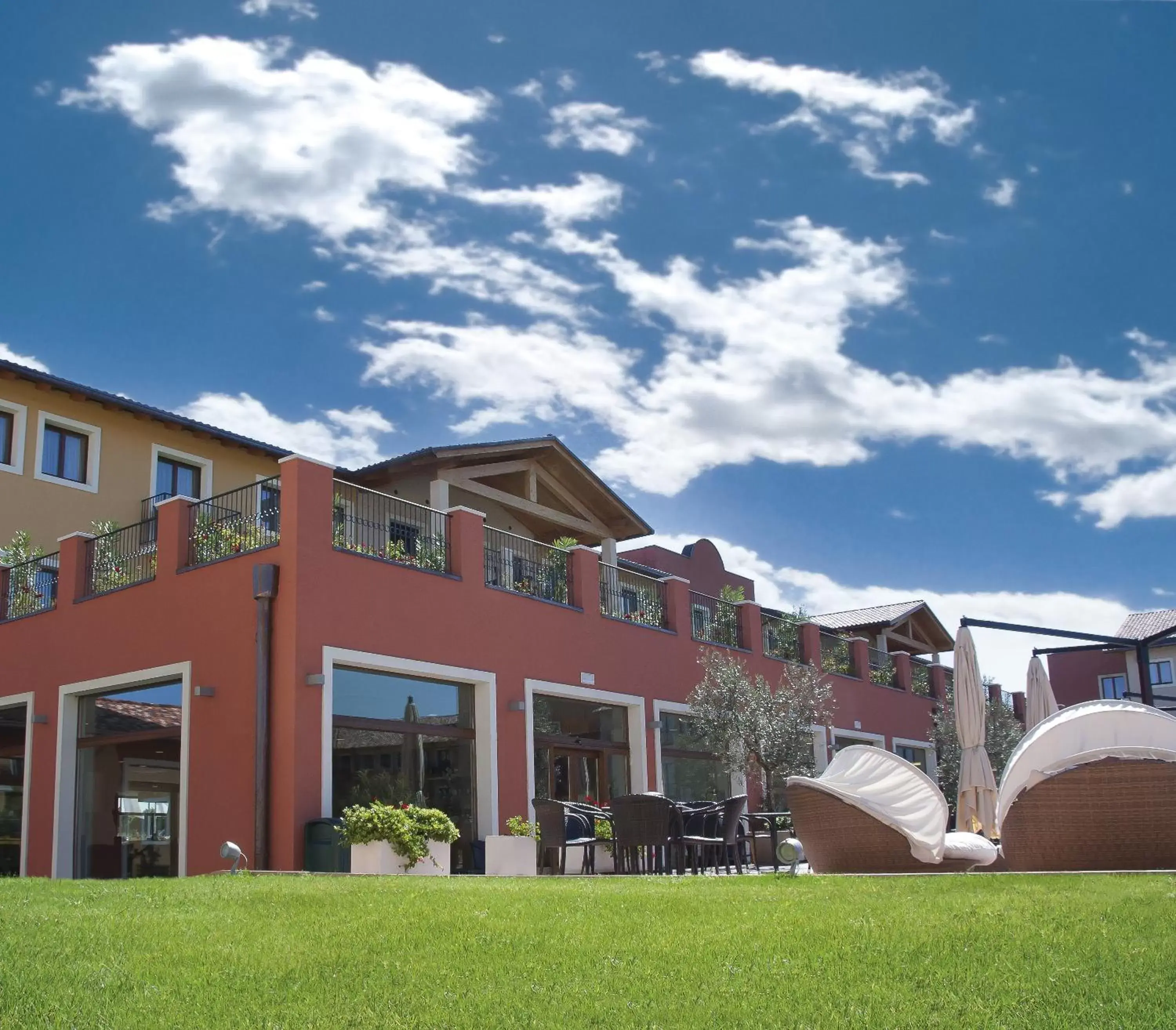 Facade/entrance, Property Building in TH Lazise - Hotel Parchi Del Garda