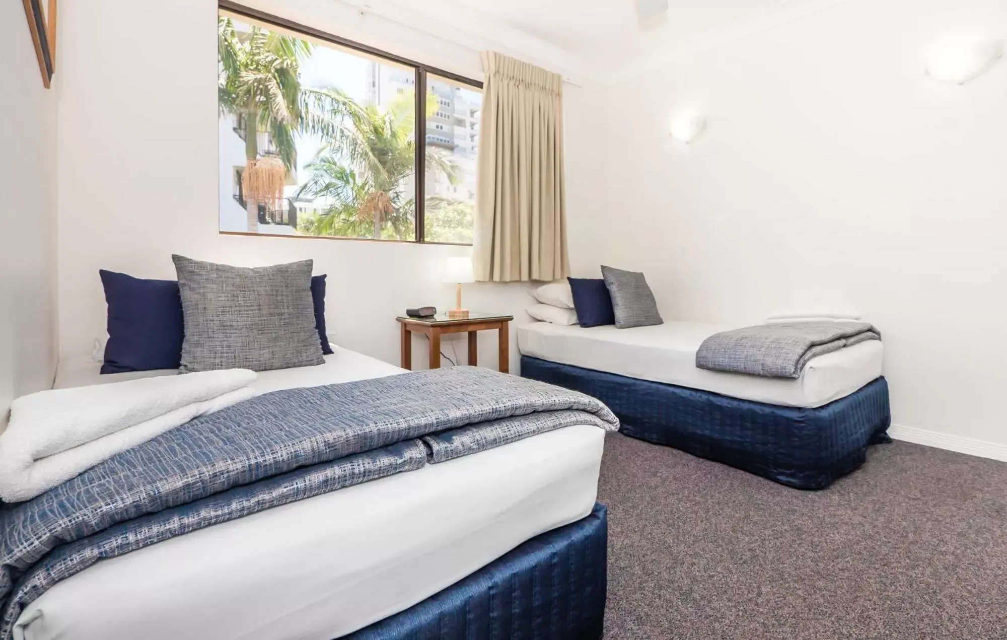 Bedroom, Bed in Burleigh on the Beach