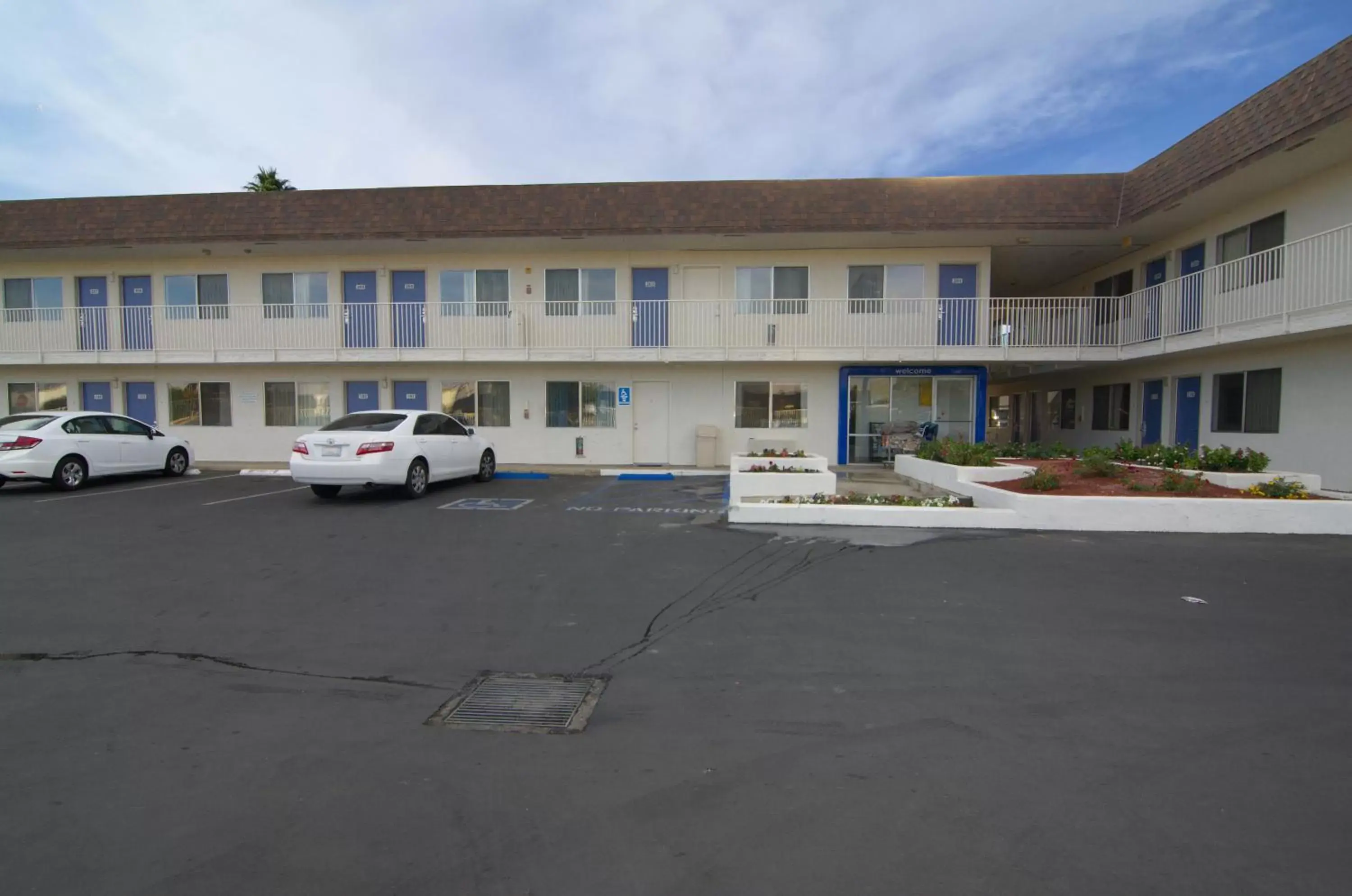 Facade/entrance, Property Building in Motel 6-Indio, CA - Palm Springs