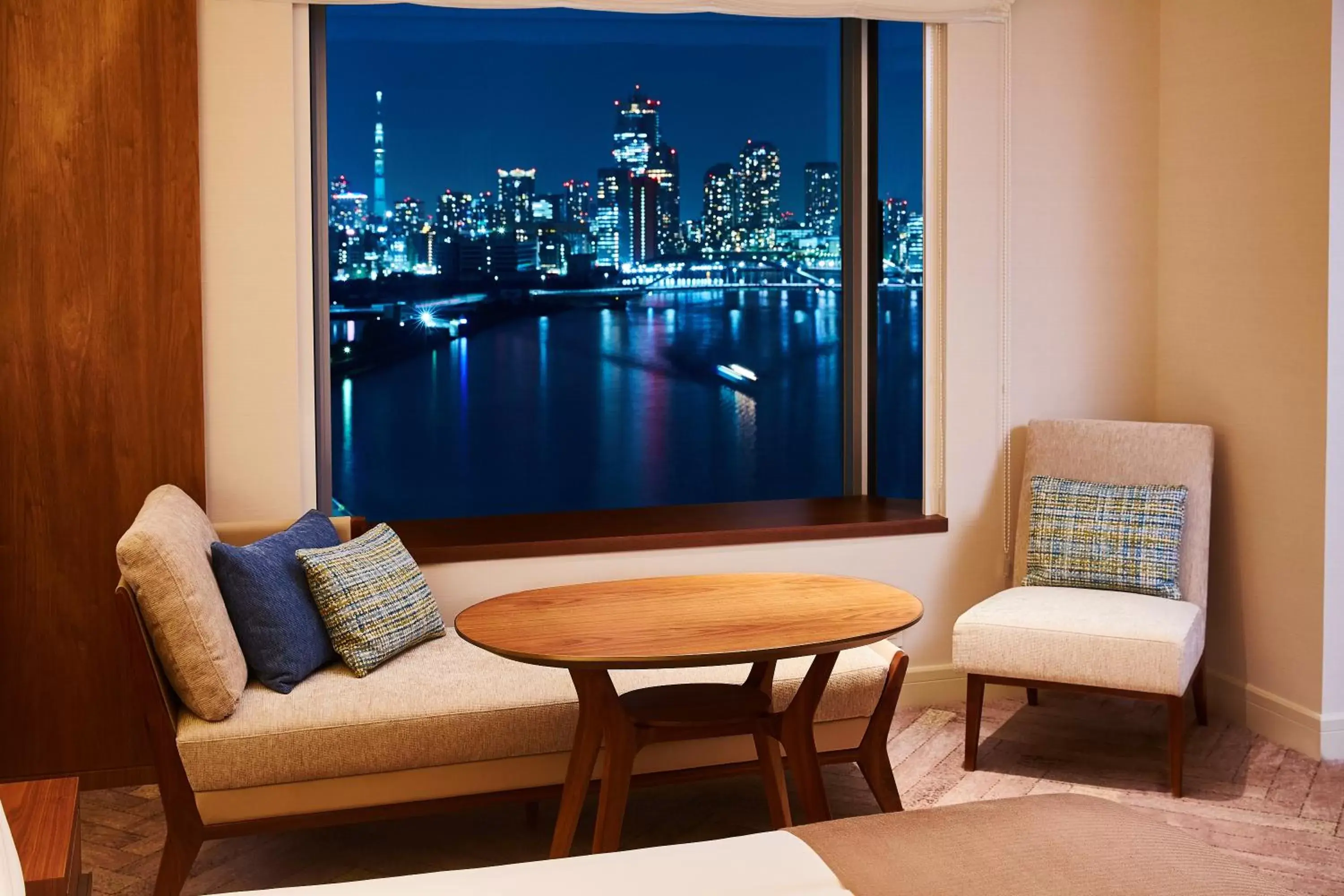 View (from property/room), Seating Area in InterContinental Tokyo Bay