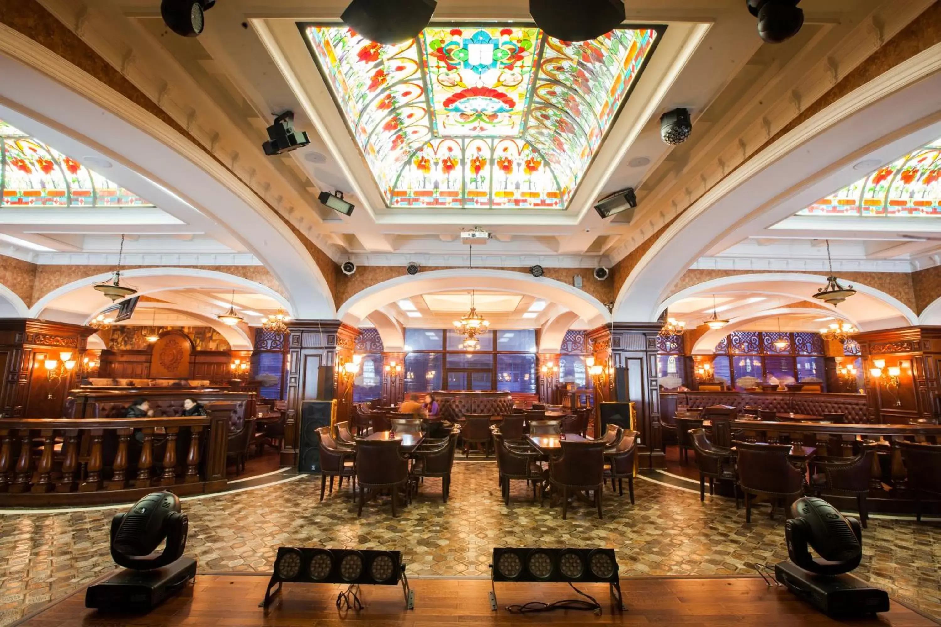 Restaurant/places to eat in Bishrelt Hotel Restaurant/places to eat in Bishrelt Hotel