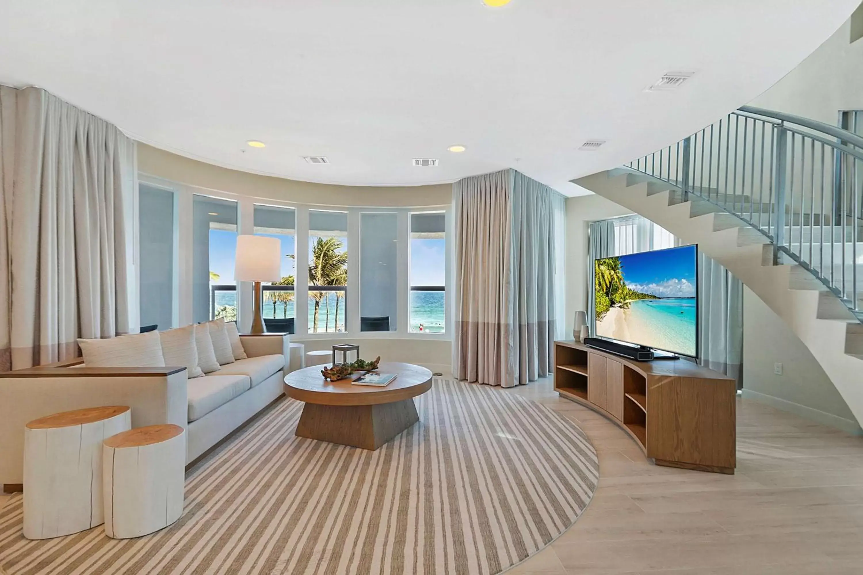 Living room, Seating Area in Hilton Fort Lauderdale Beach Resort
