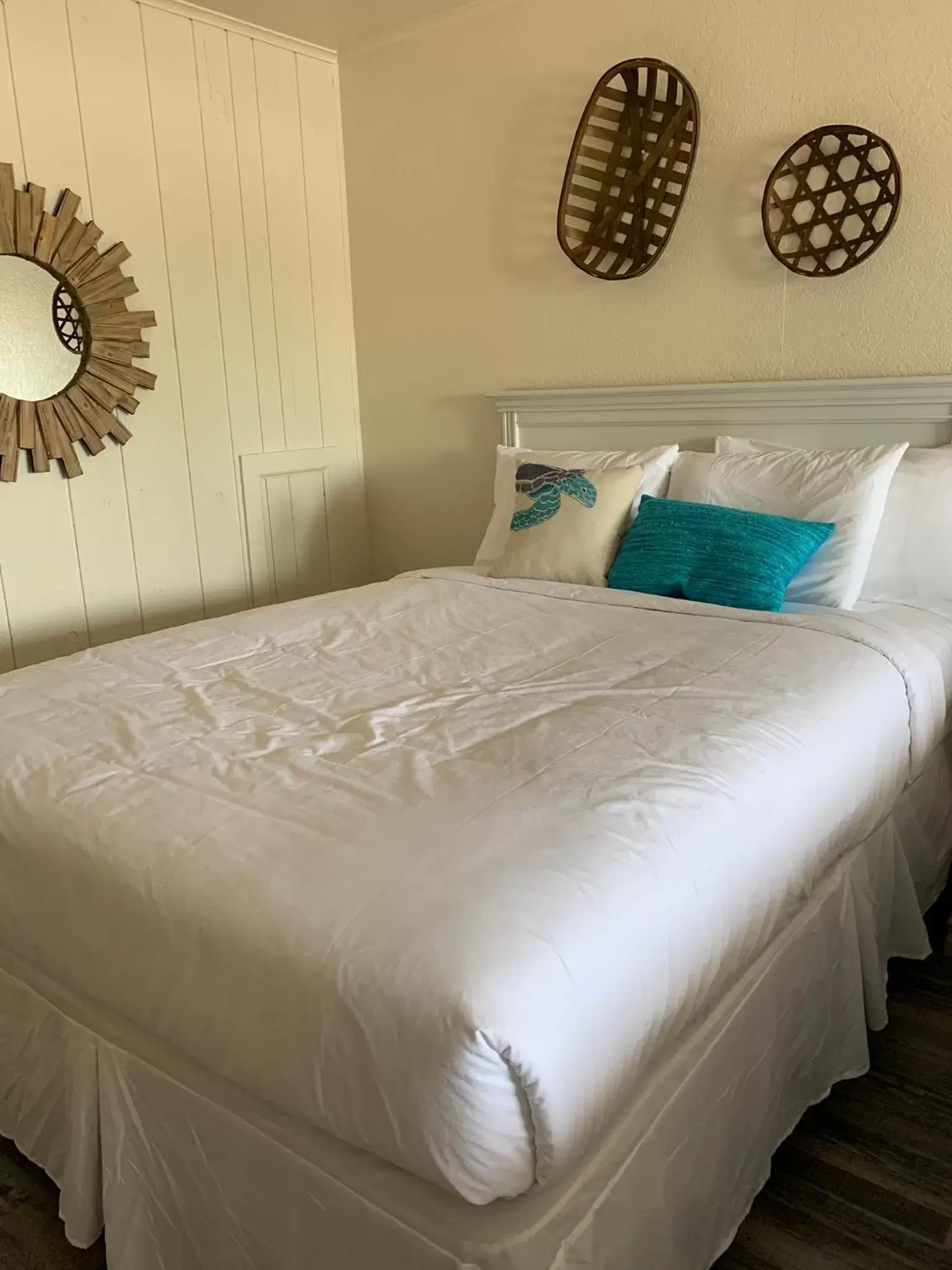 Bed in Ocean Glass Inn