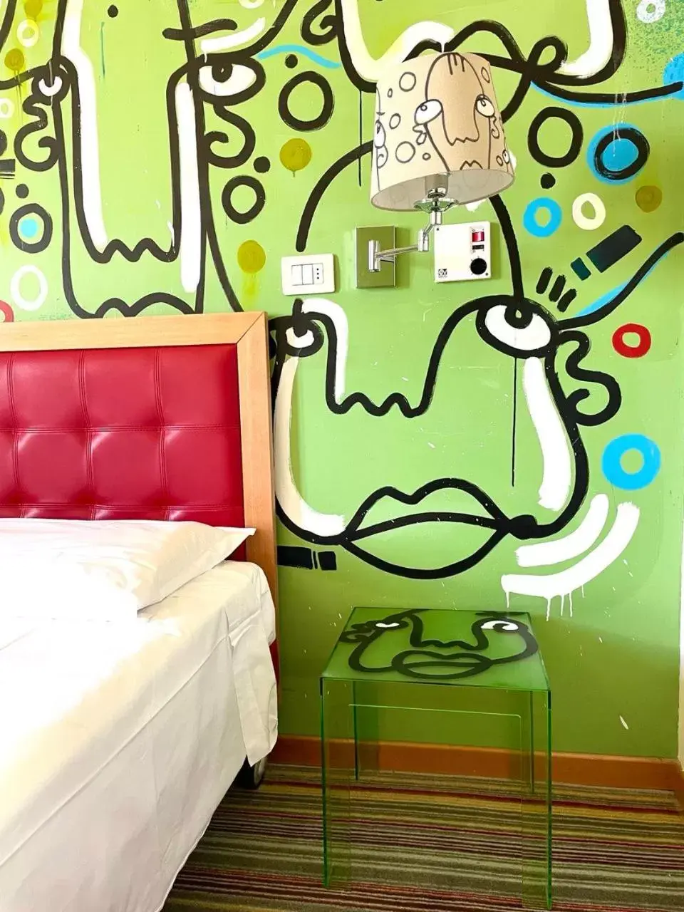 Decorative detail, Bed in LH Hotel Arca Street Art