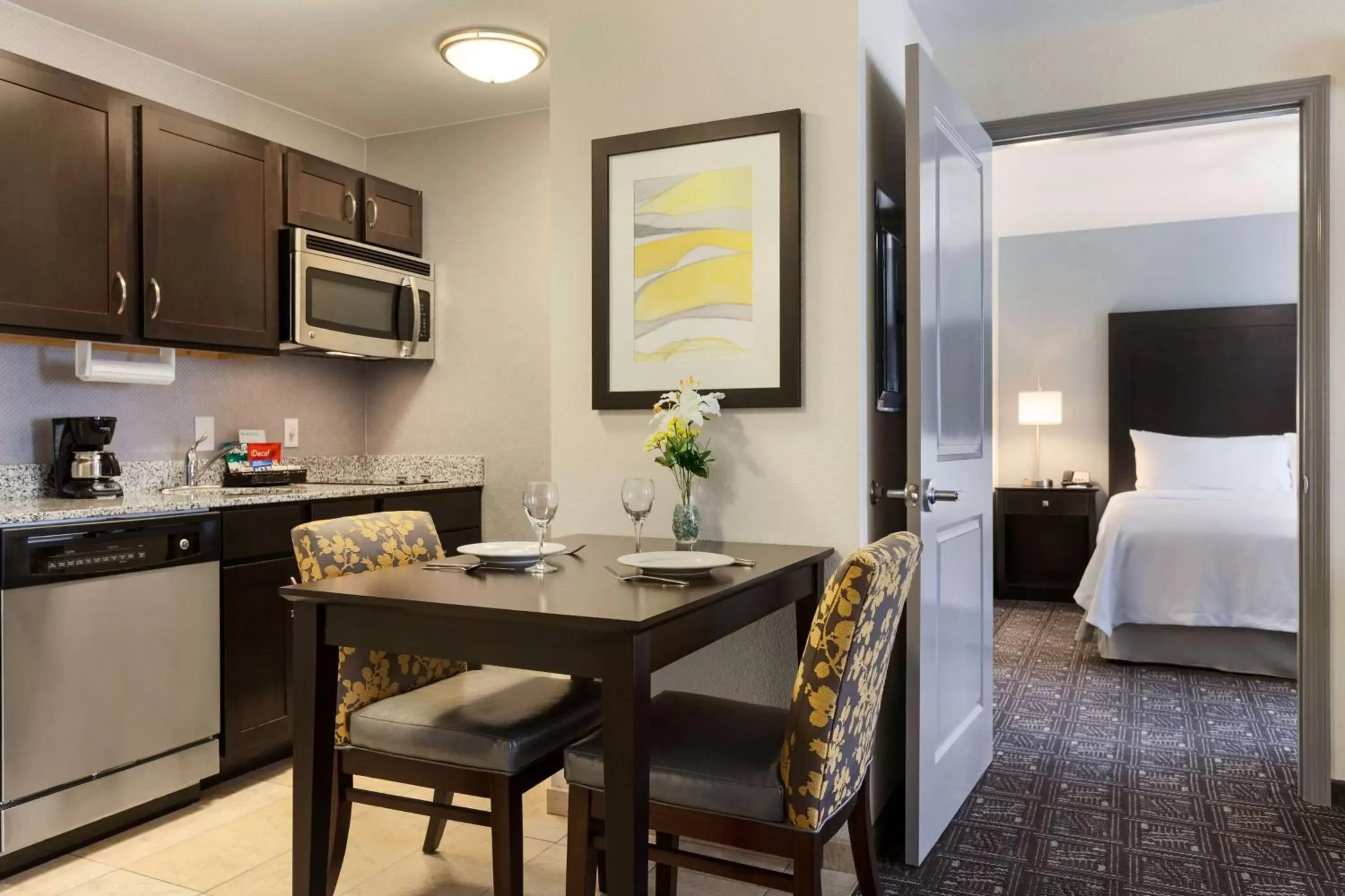 Kitchen or kitchenette, Kitchen/Kitchenette in Homewood Suites by Hilton Huntsville-Downtown