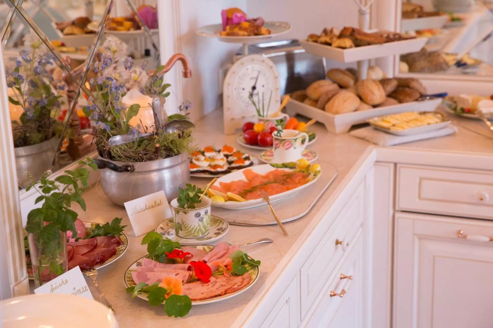 Breakfast in Lübecker Krönchen