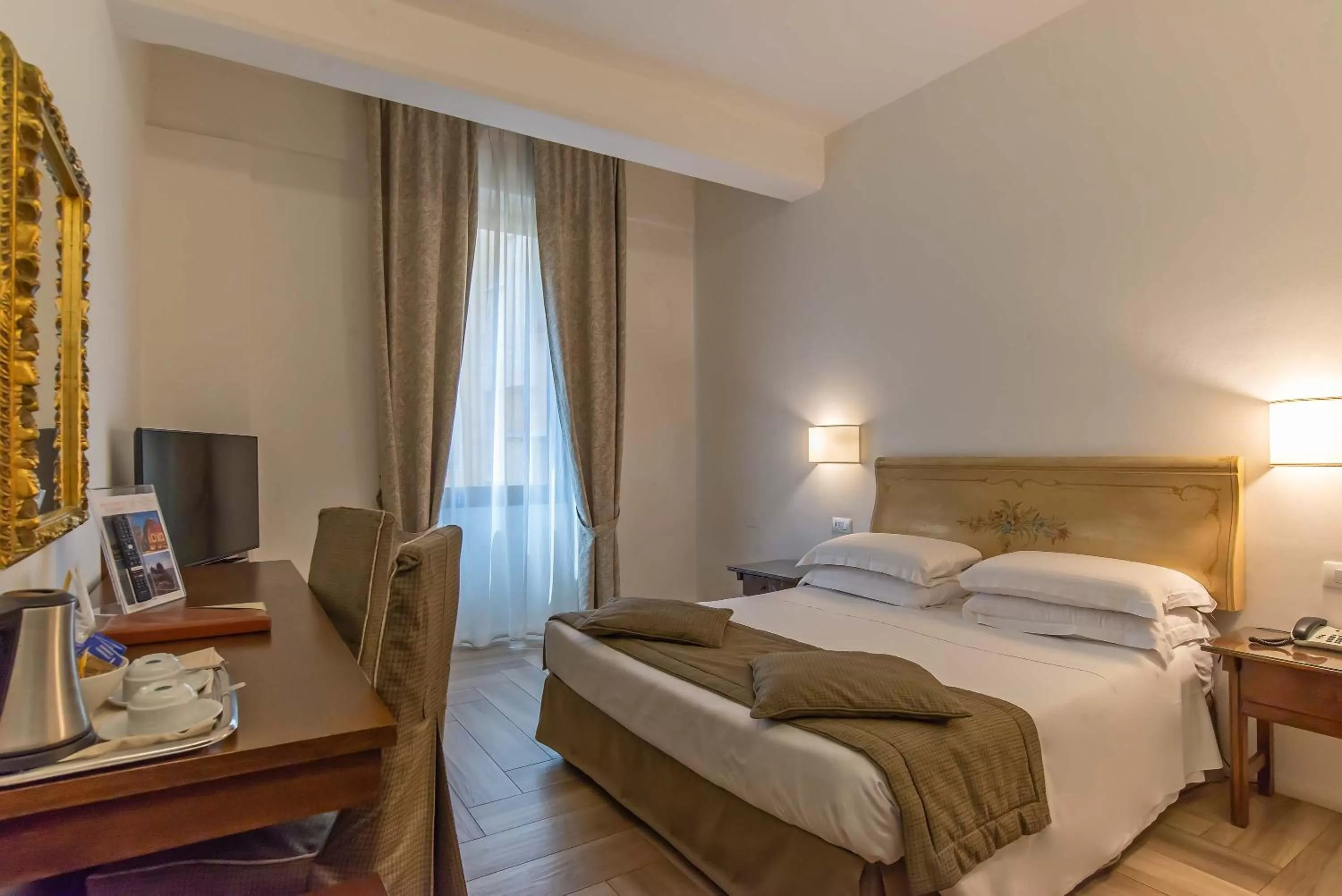 Bedroom, Bed in Hotel Machiavelli Palace