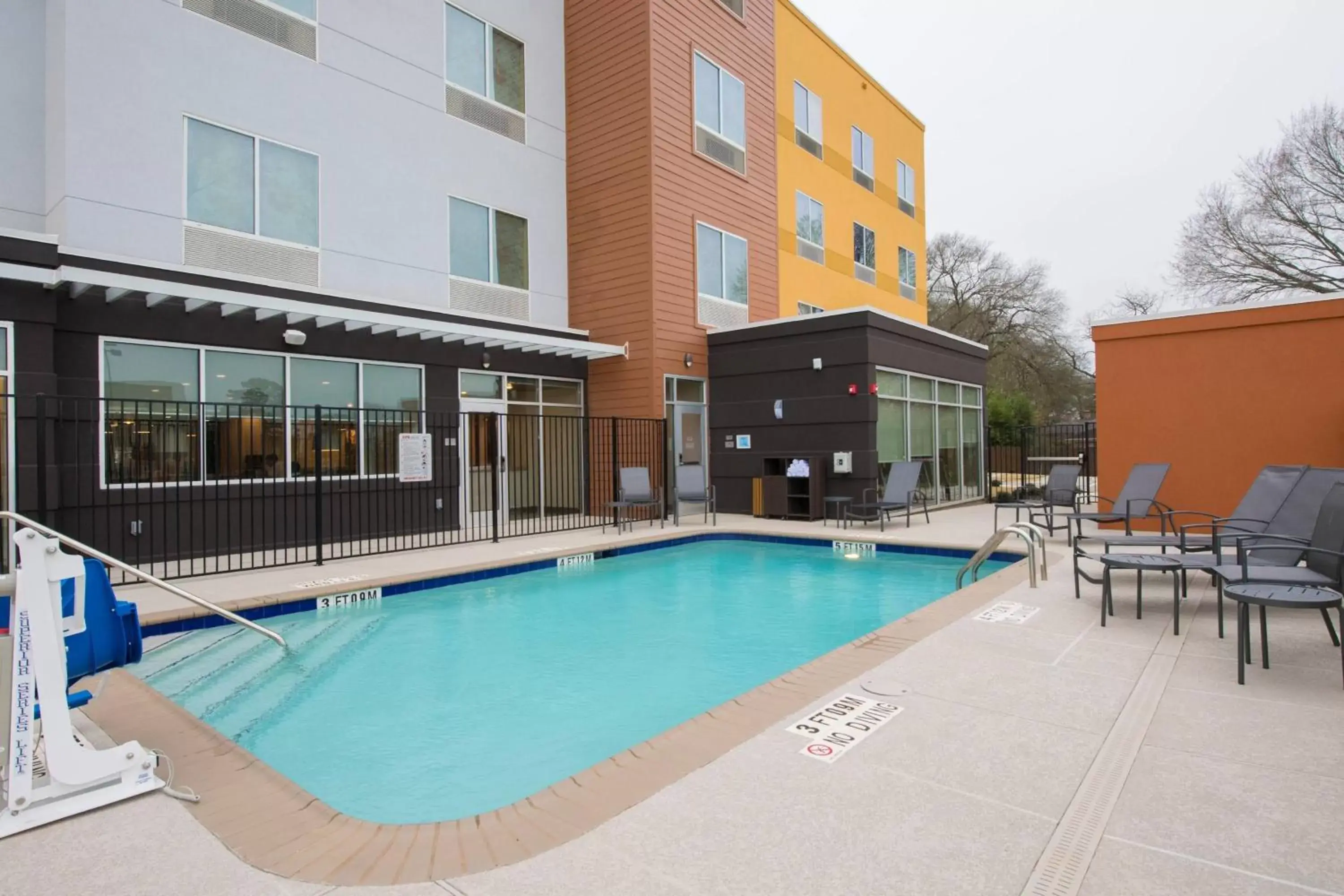 Swimming Pool in Fairfield Inn & Suites by Marriott Tyler South