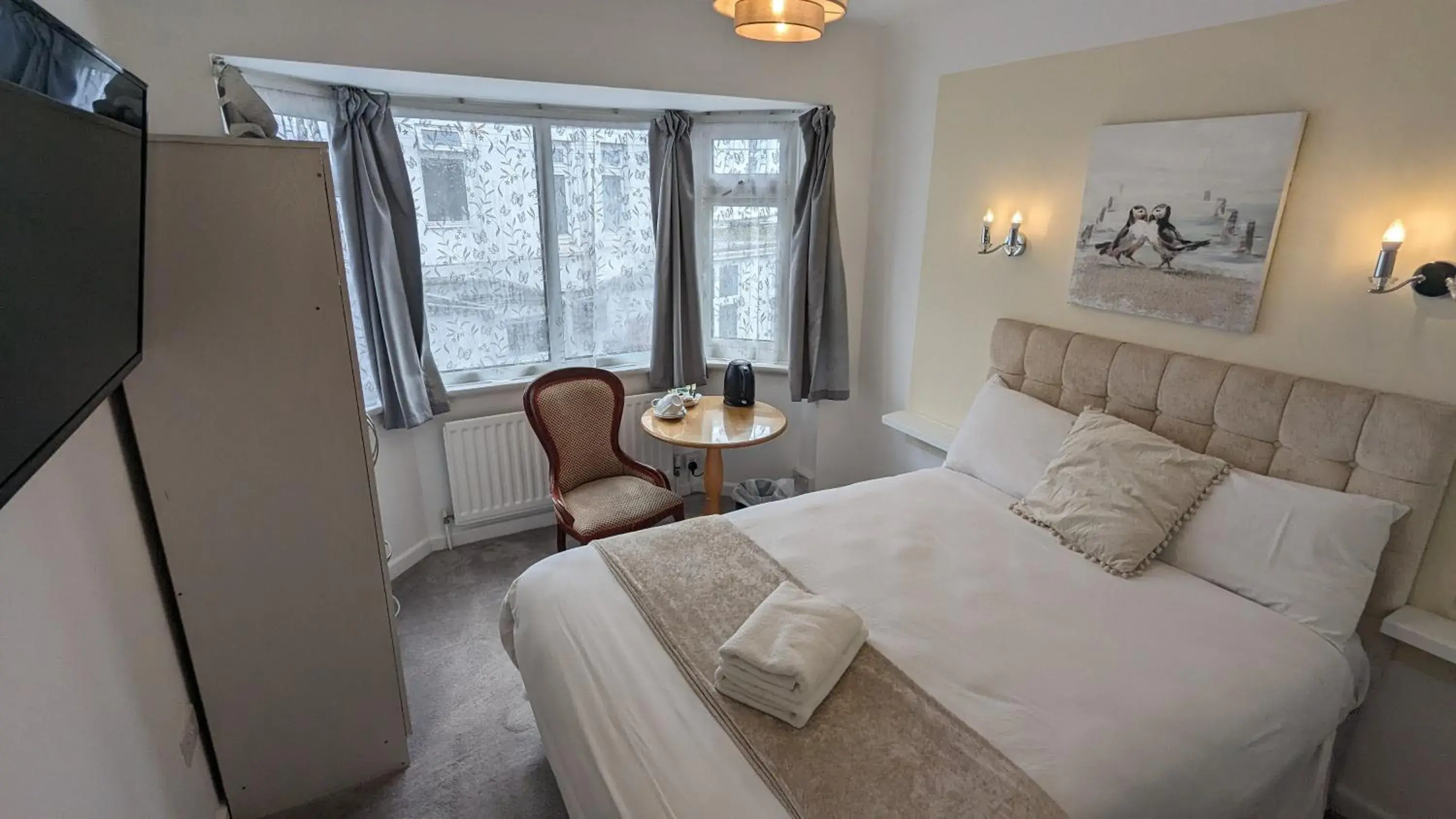 Standard Double Room in Cecil Court Hotel Standard Double Room in Cecil Court Hotel