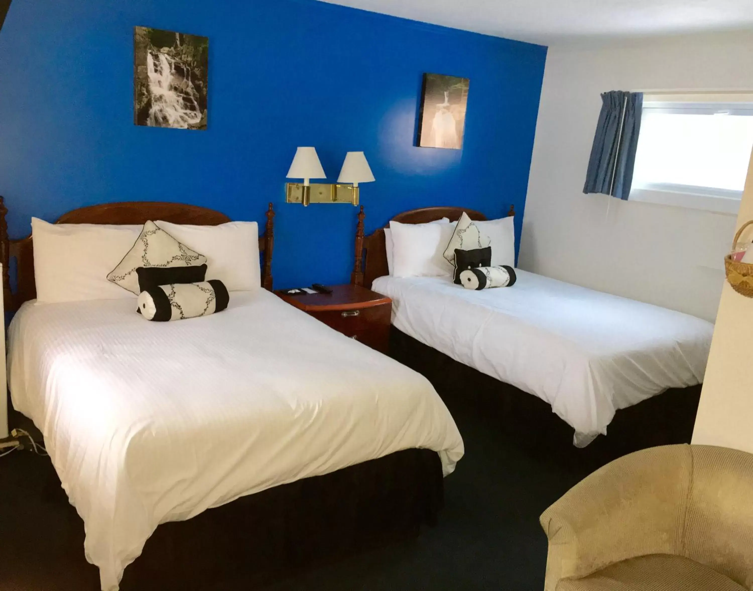 Day, Bed in Saco River Motor Lodge & Suites