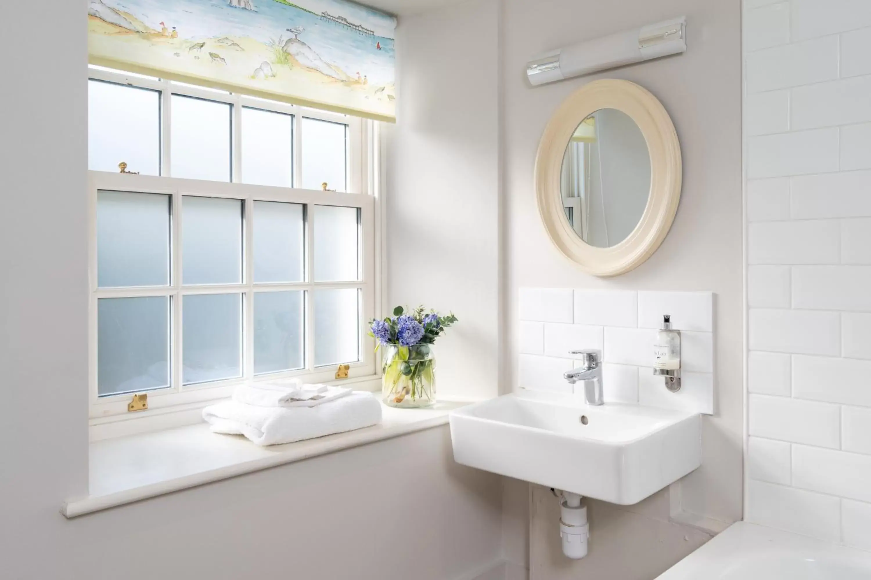 Bathroom in The Farmhouse at Bodnant Welsh Food