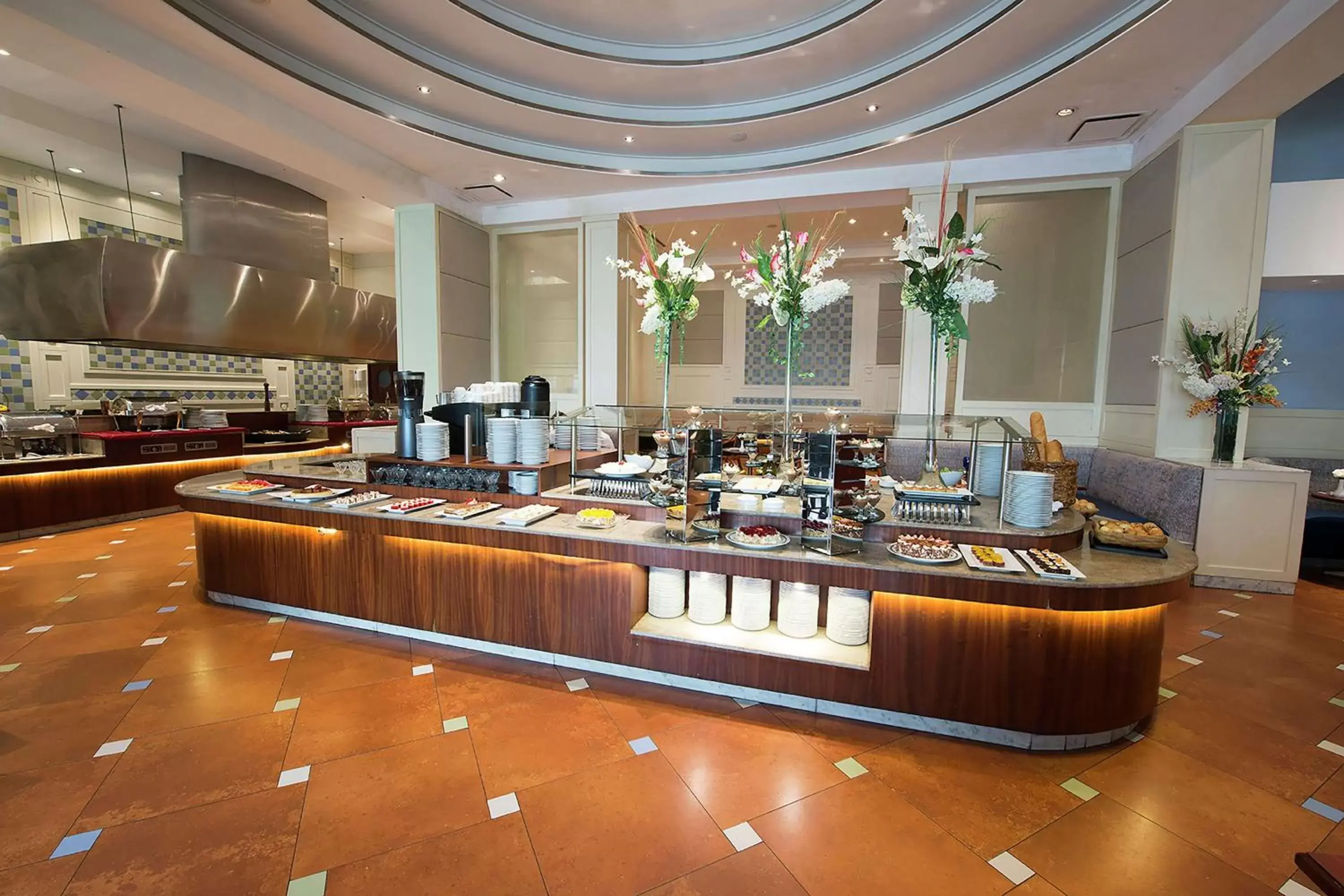 Lounge or bar in Hilton Colon Guayaquil Hotel