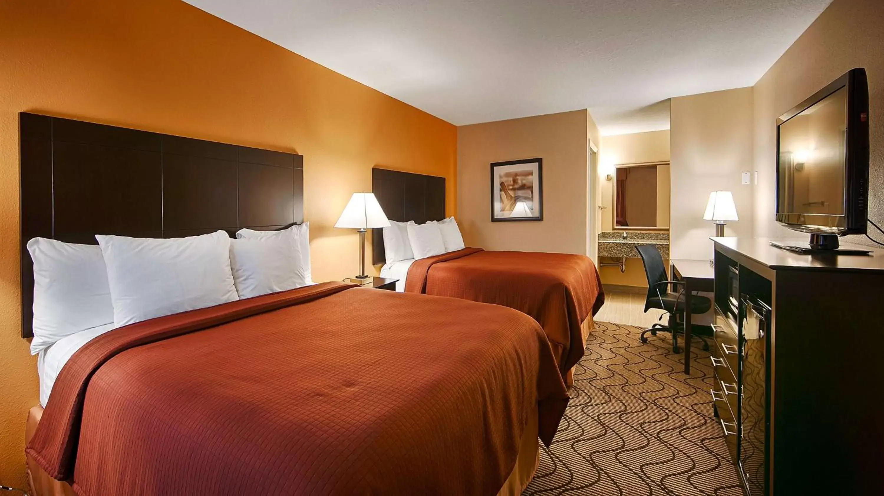 Photo of the whole room, Bed in Best Western Lake Conroe