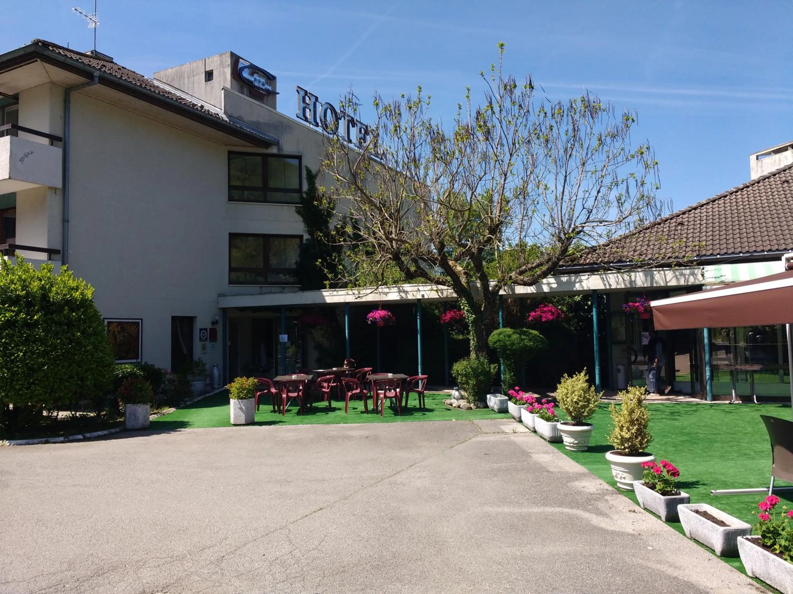 Property building in Hôtel 4C