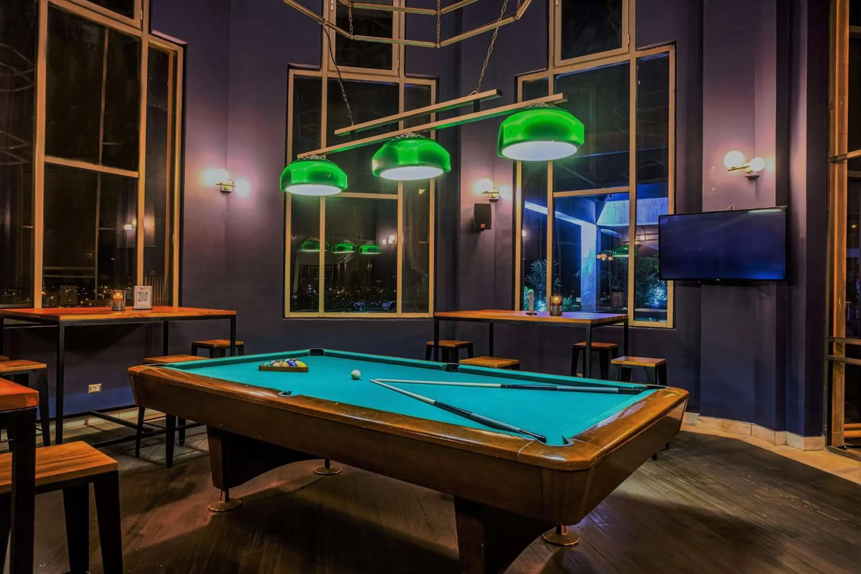 Lounge or bar, Billiards in Hilton Yaounde