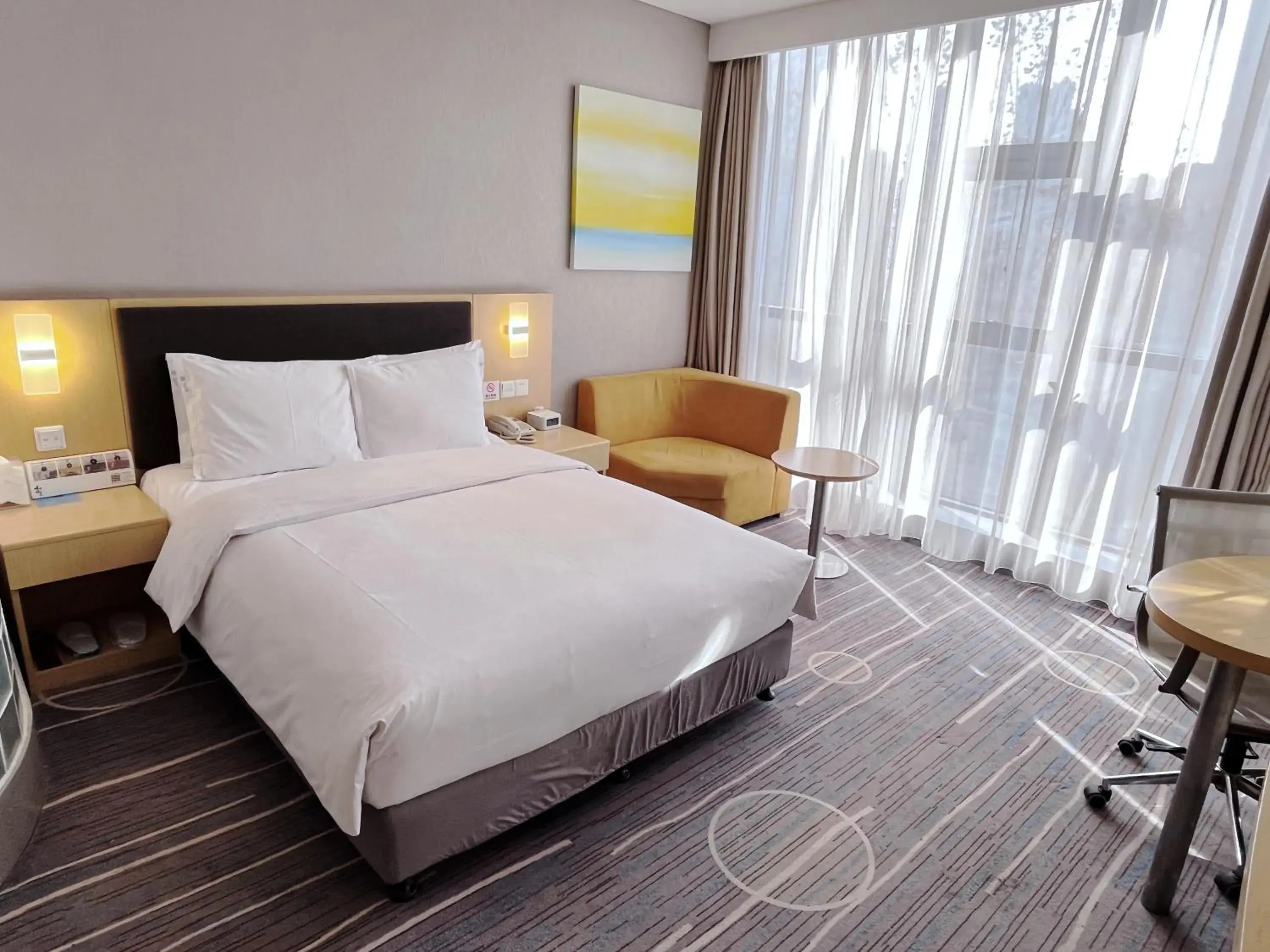 Bedroom, Bed in Holiday Inn Express Shijiazhuang Heping, an IHG Hotel