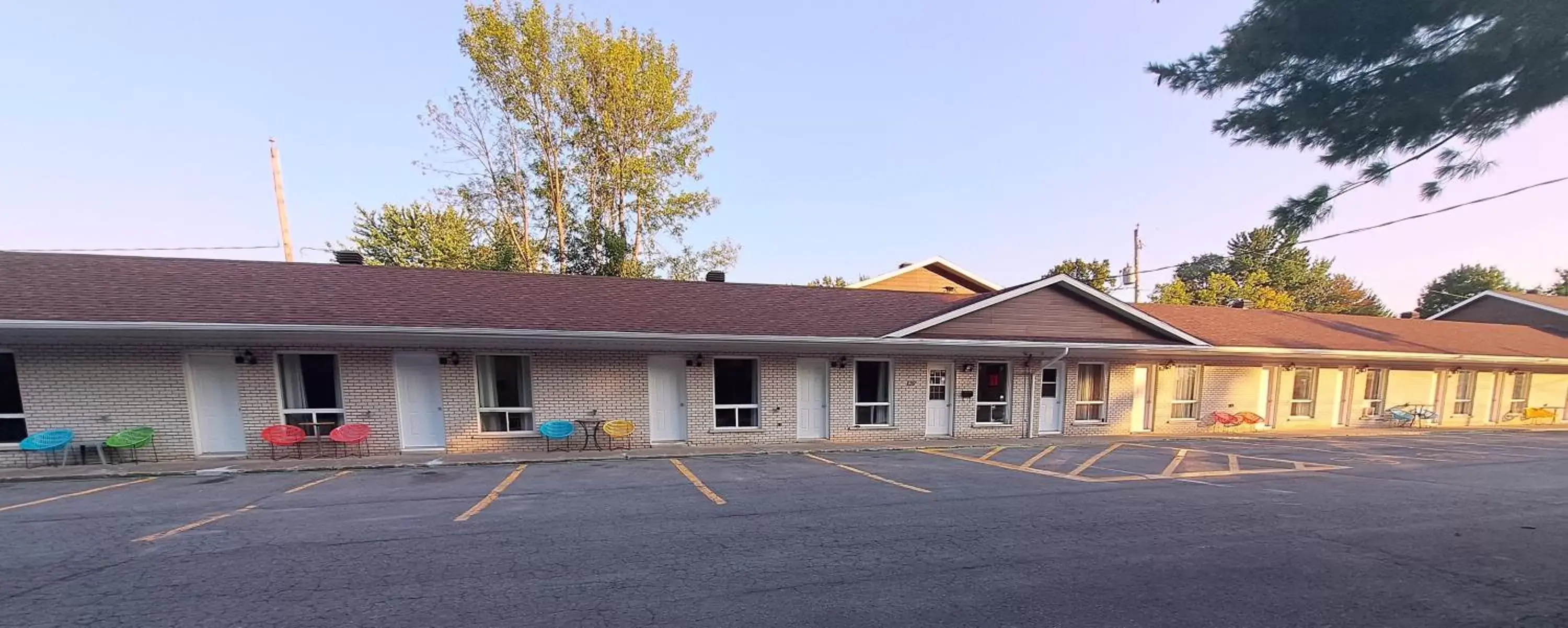 Property Building in Motel Bonsoir