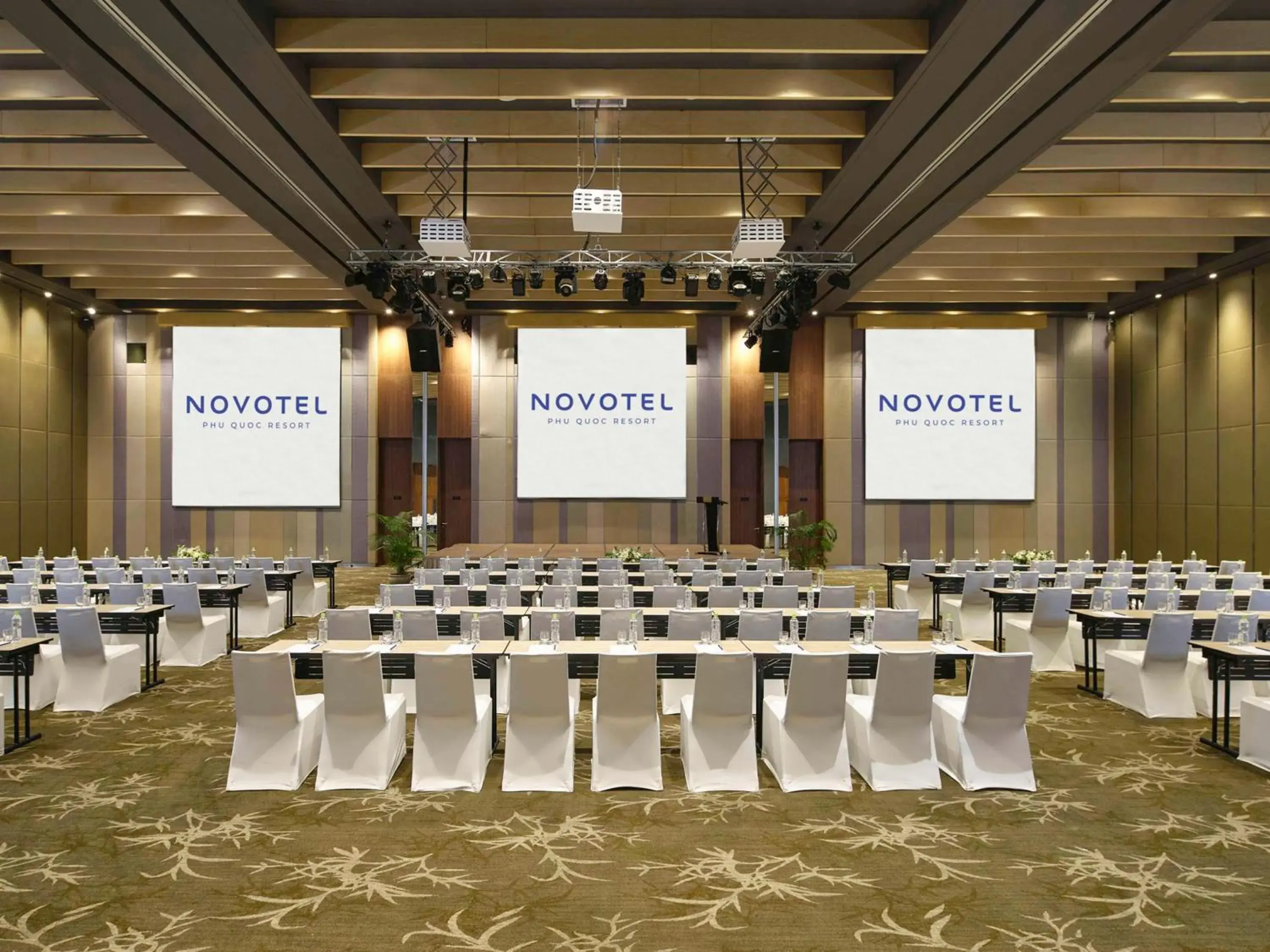 Meeting/conference room in Novotel Phu Quoc Resort