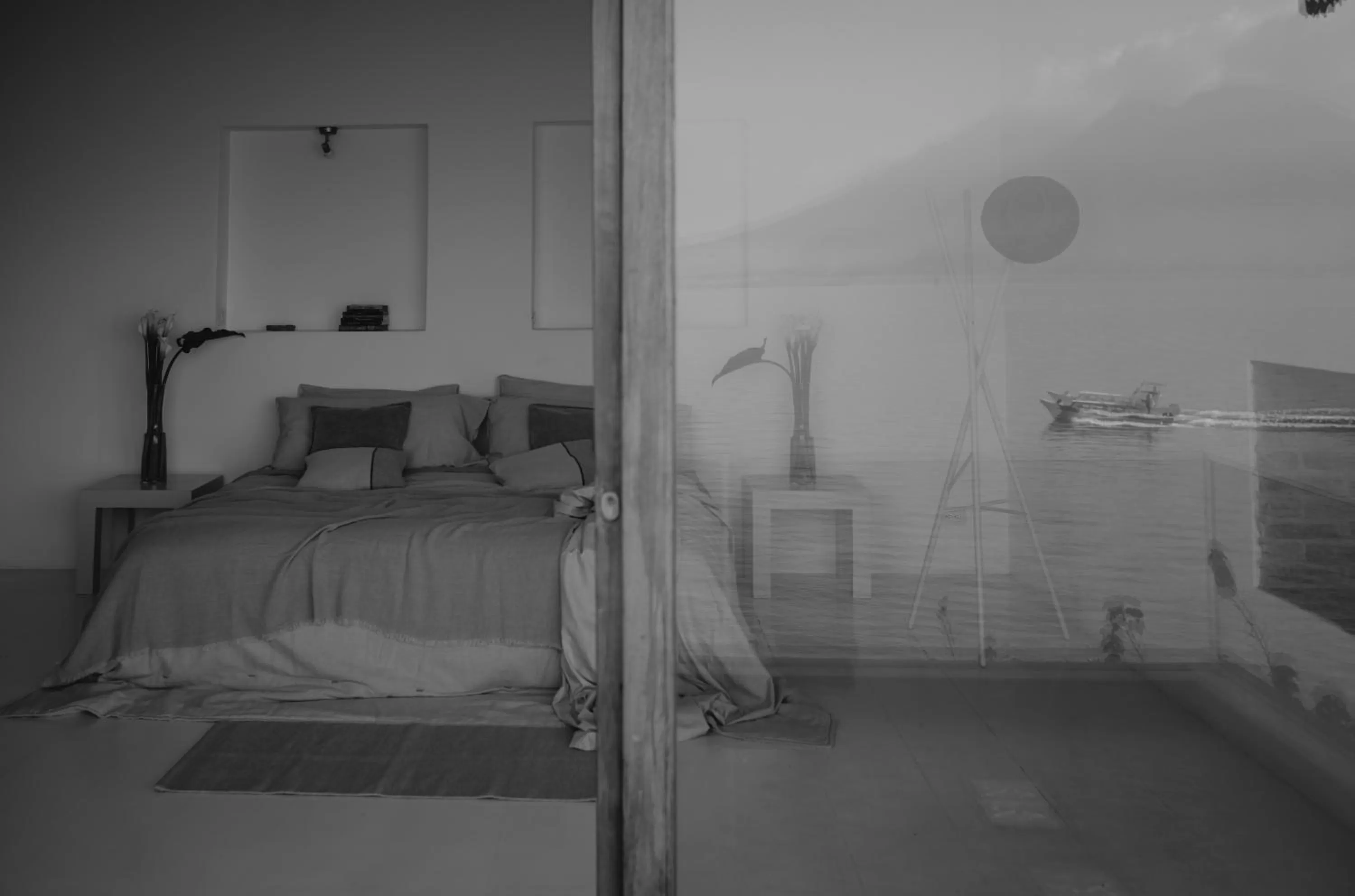 Photo of the whole room, Bed in Anzan Atitlan