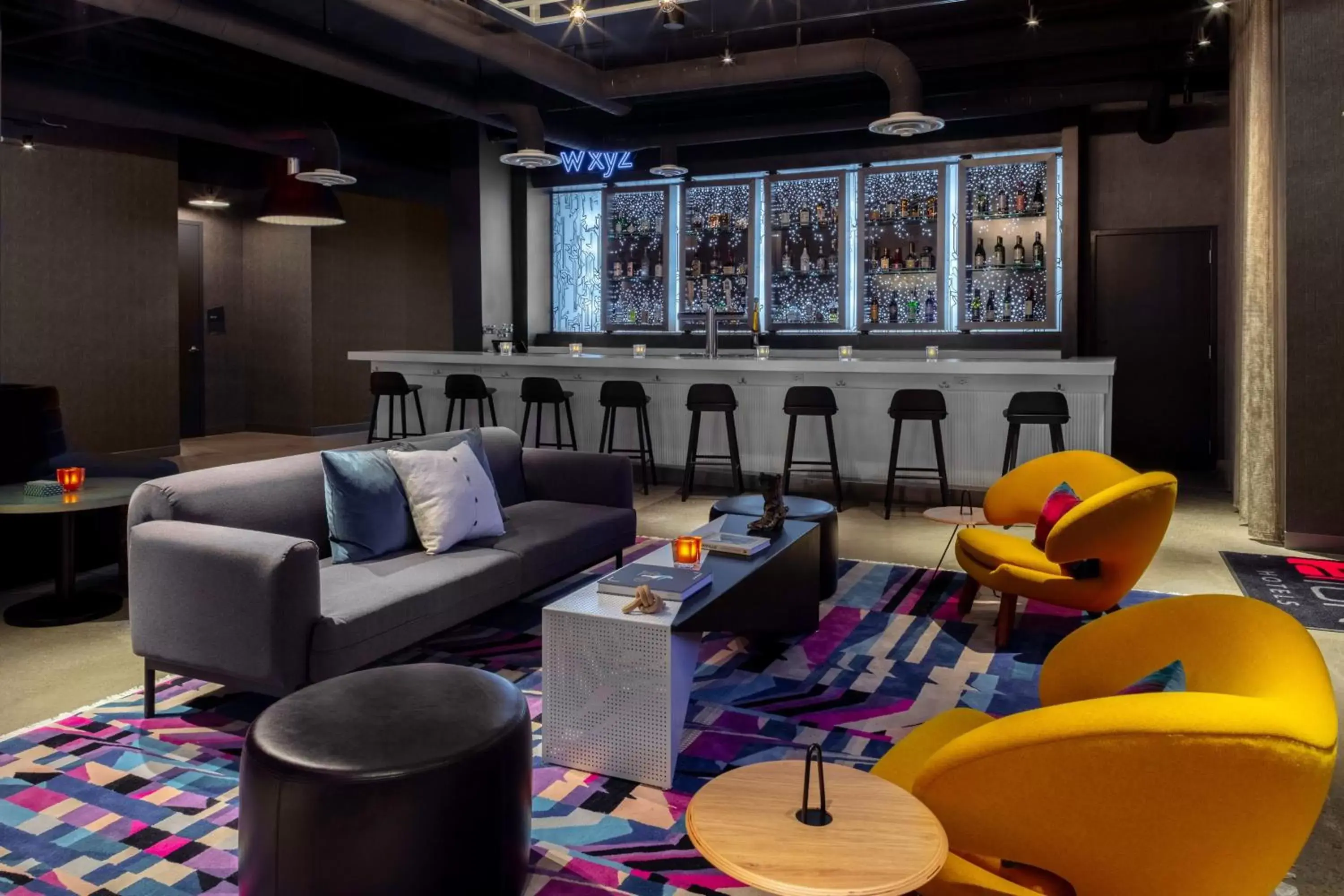 Lounge or bar in Aloft Nashville Airport