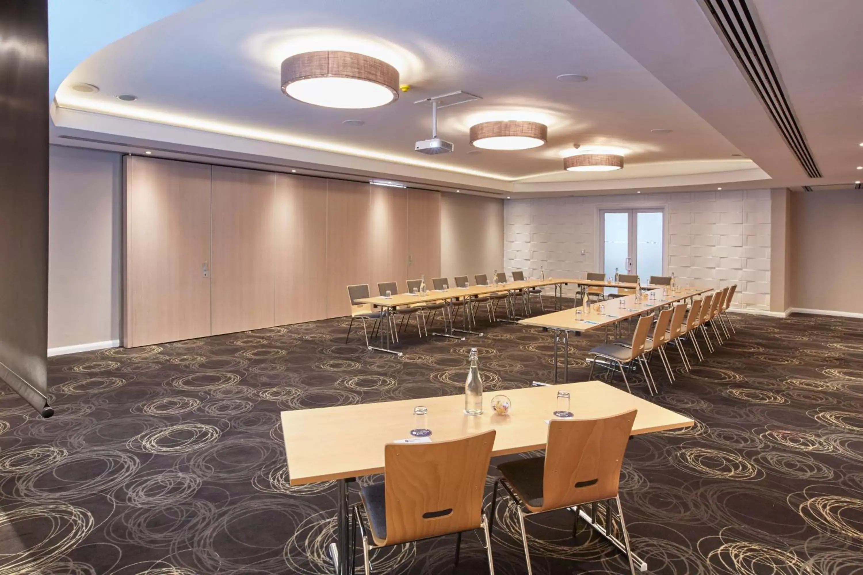 Meeting/conference room, Business Area/Conference Room in President Hotel