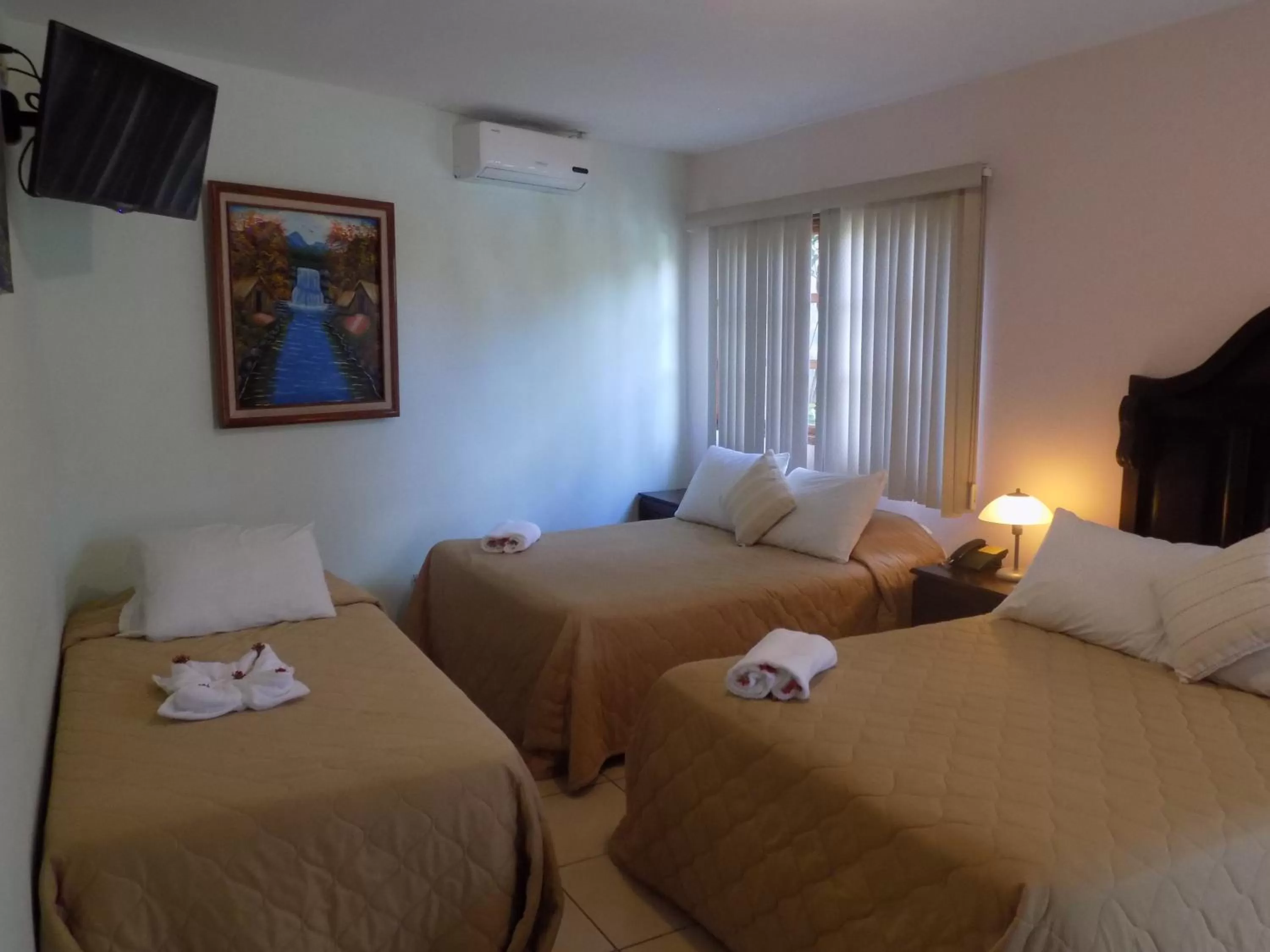 Photo of the whole room, Bed in Hotel Los Pinos