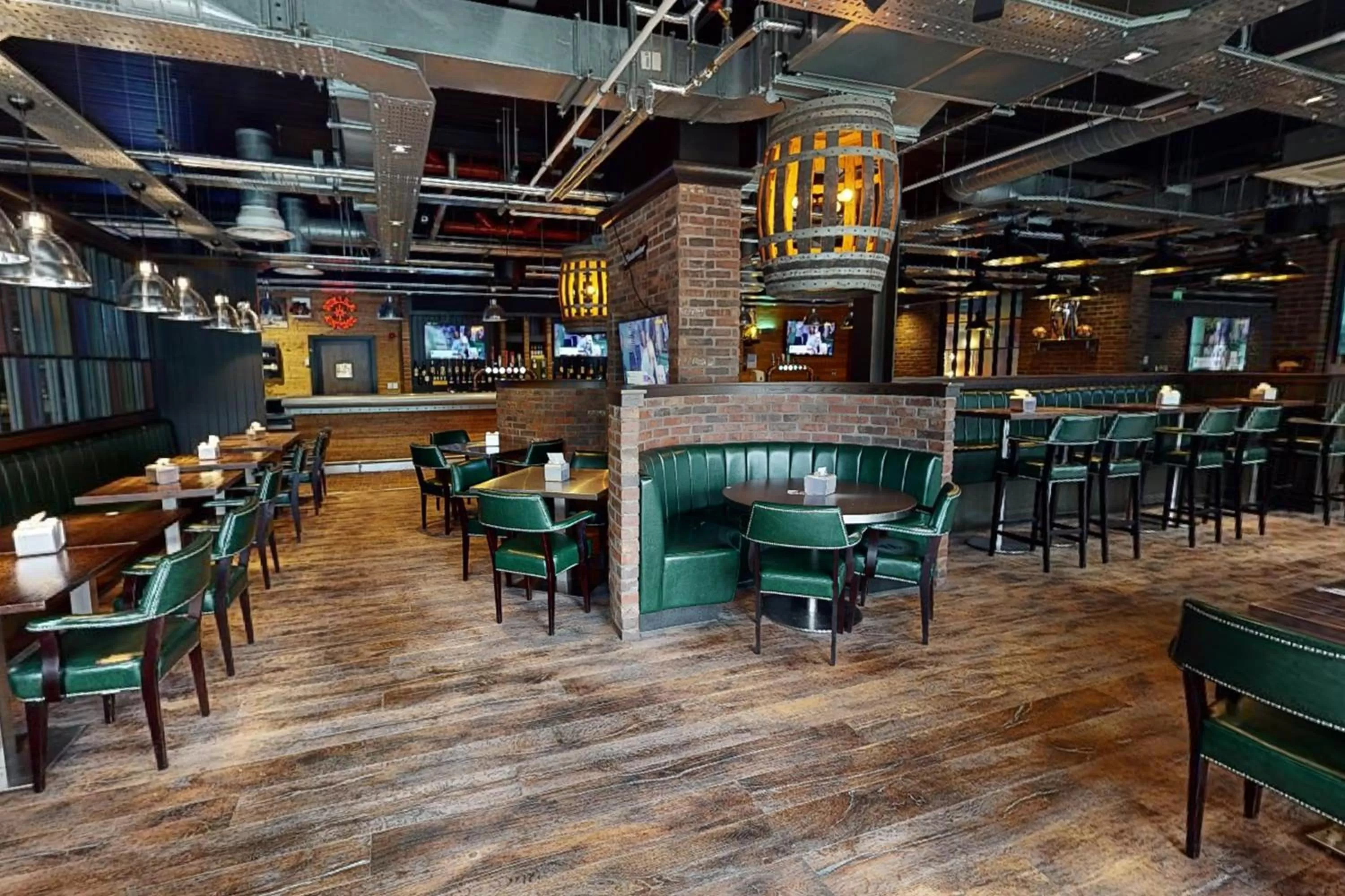 Restaurant/places to eat in Village Hotel Edinburgh