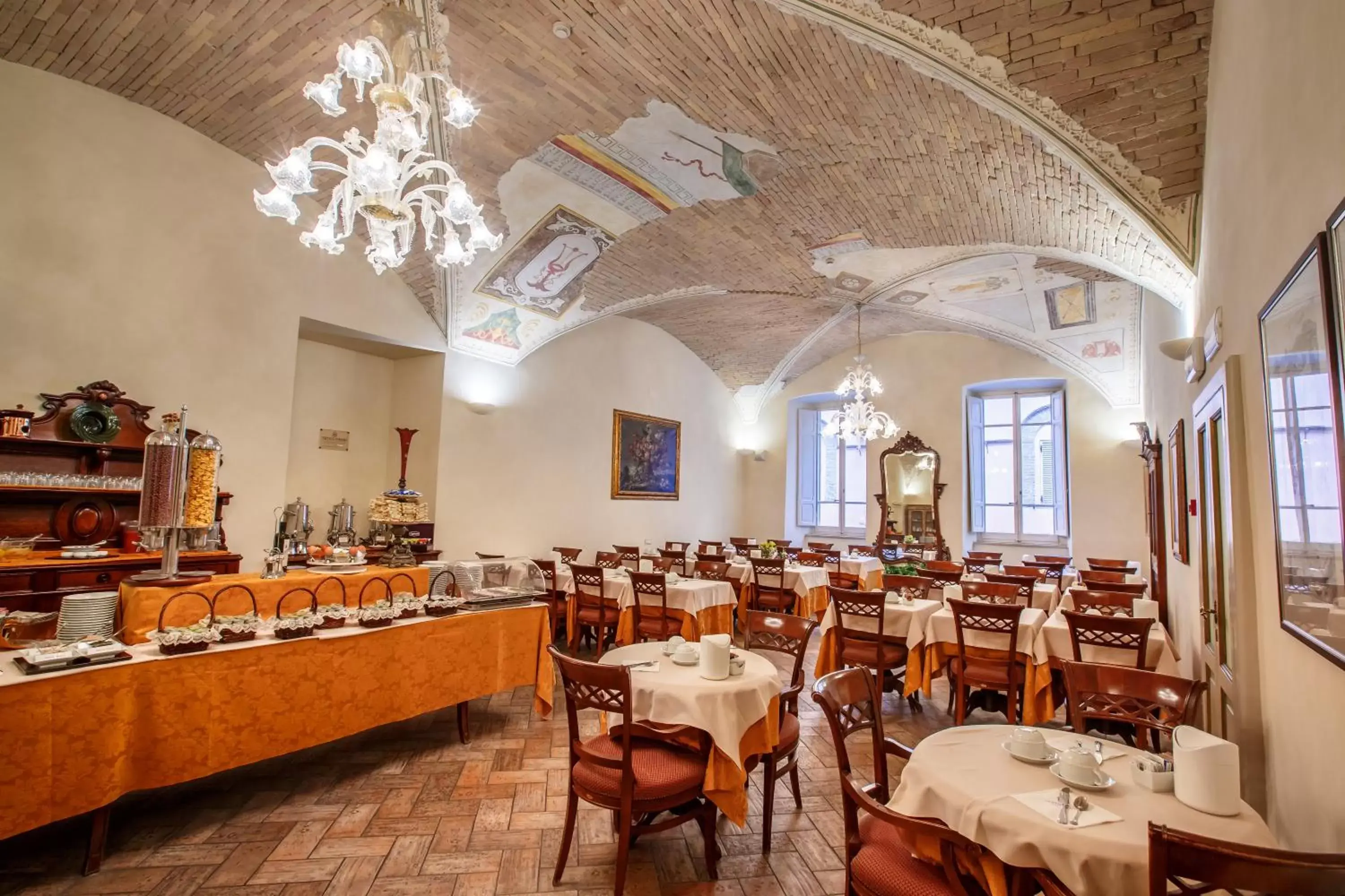 Restaurant/Places to Eat in Hotel Fortuna