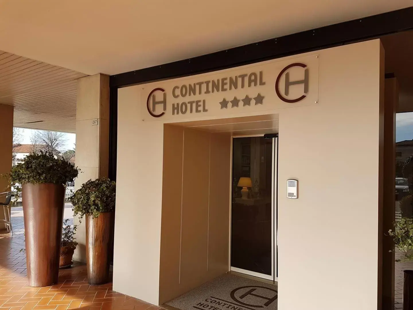 Facade/entrance in Hotel Continental Brescia