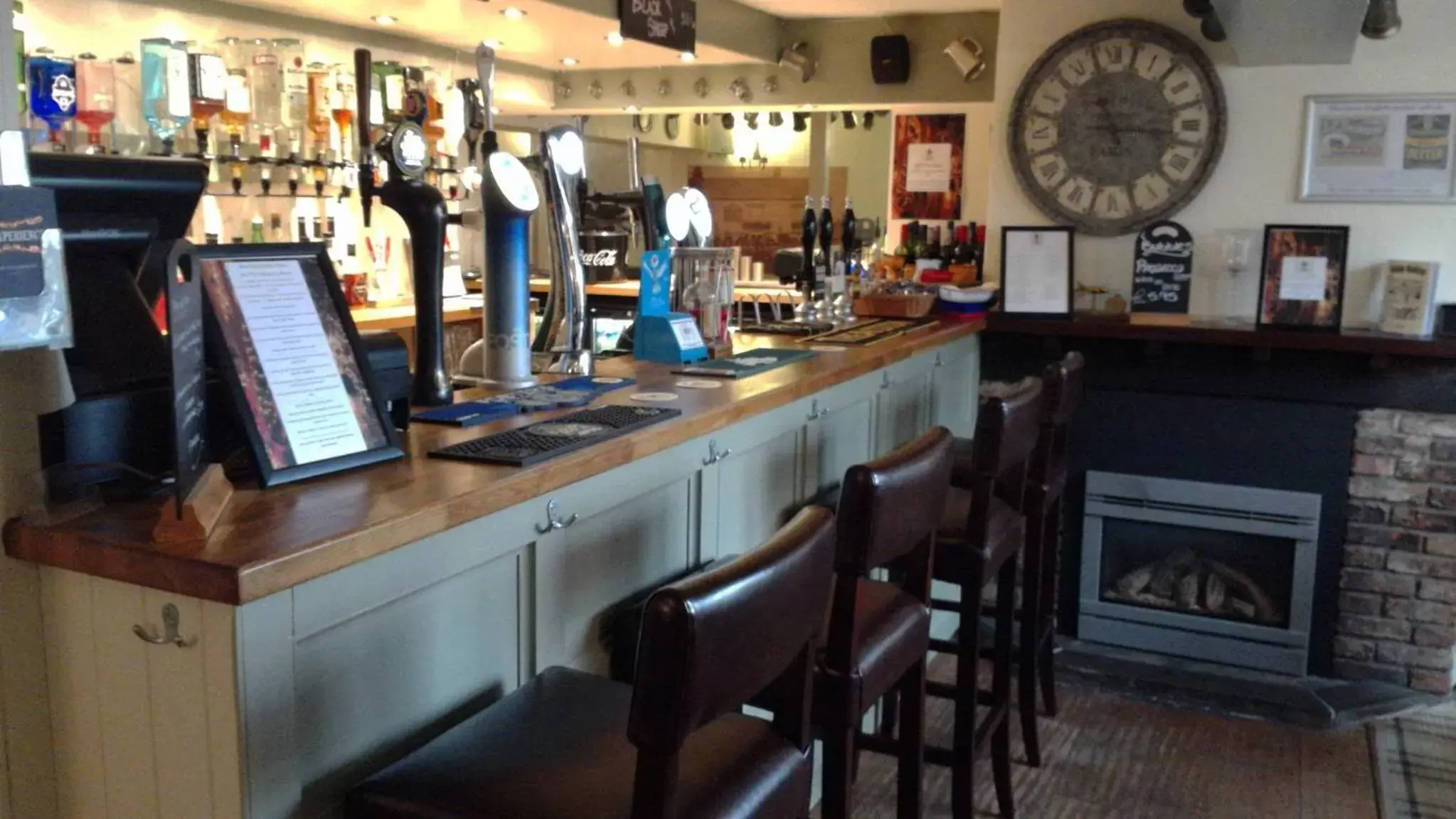 Lounge or bar in The Masons Arms